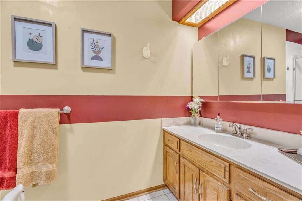 1401 NW Birdseye Court