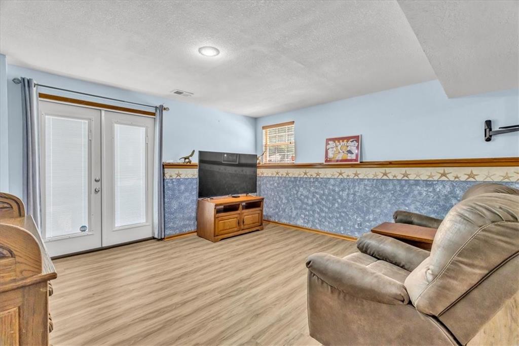 1401 NW Birdseye Court