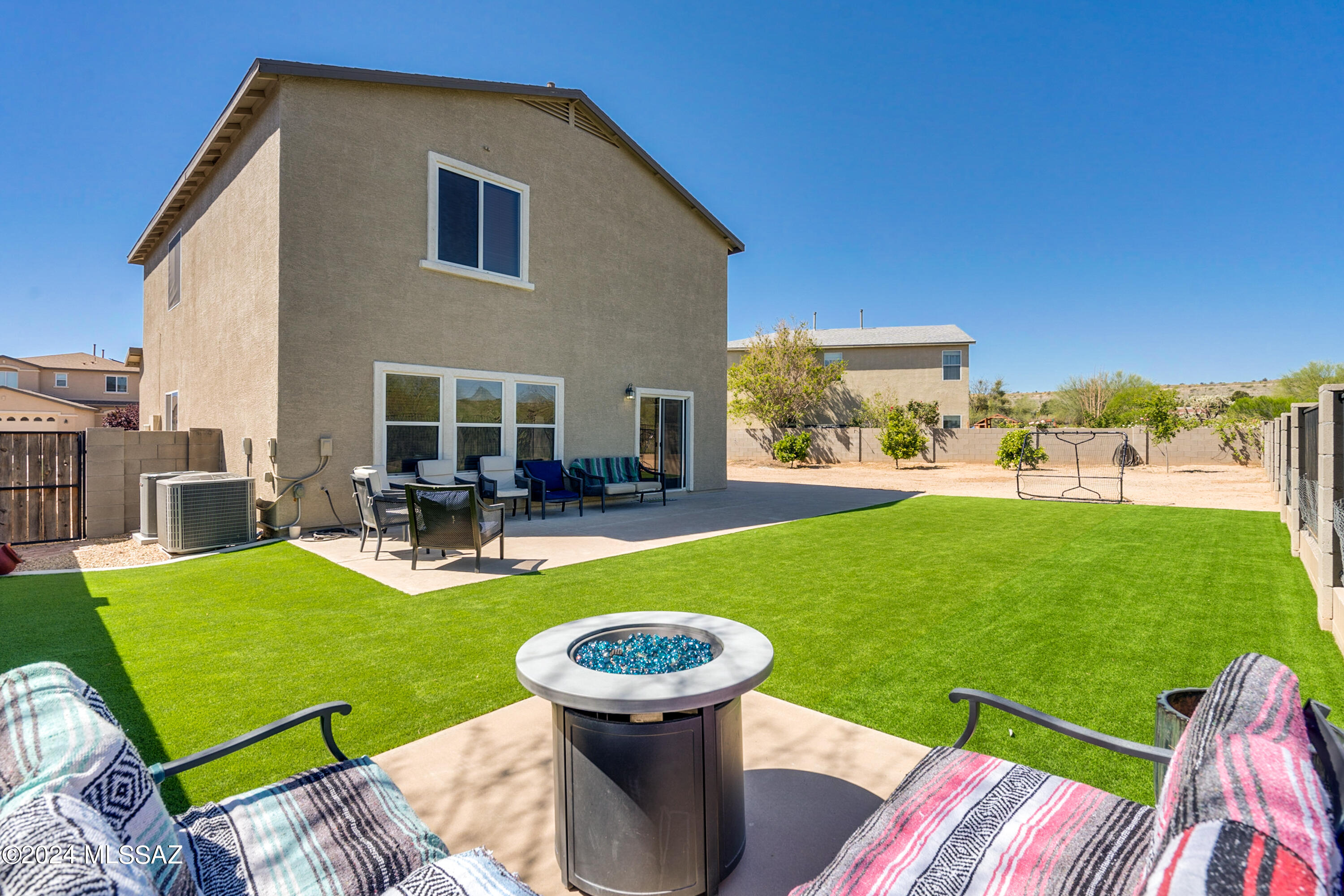 1168 W Camino Hombre Viejo