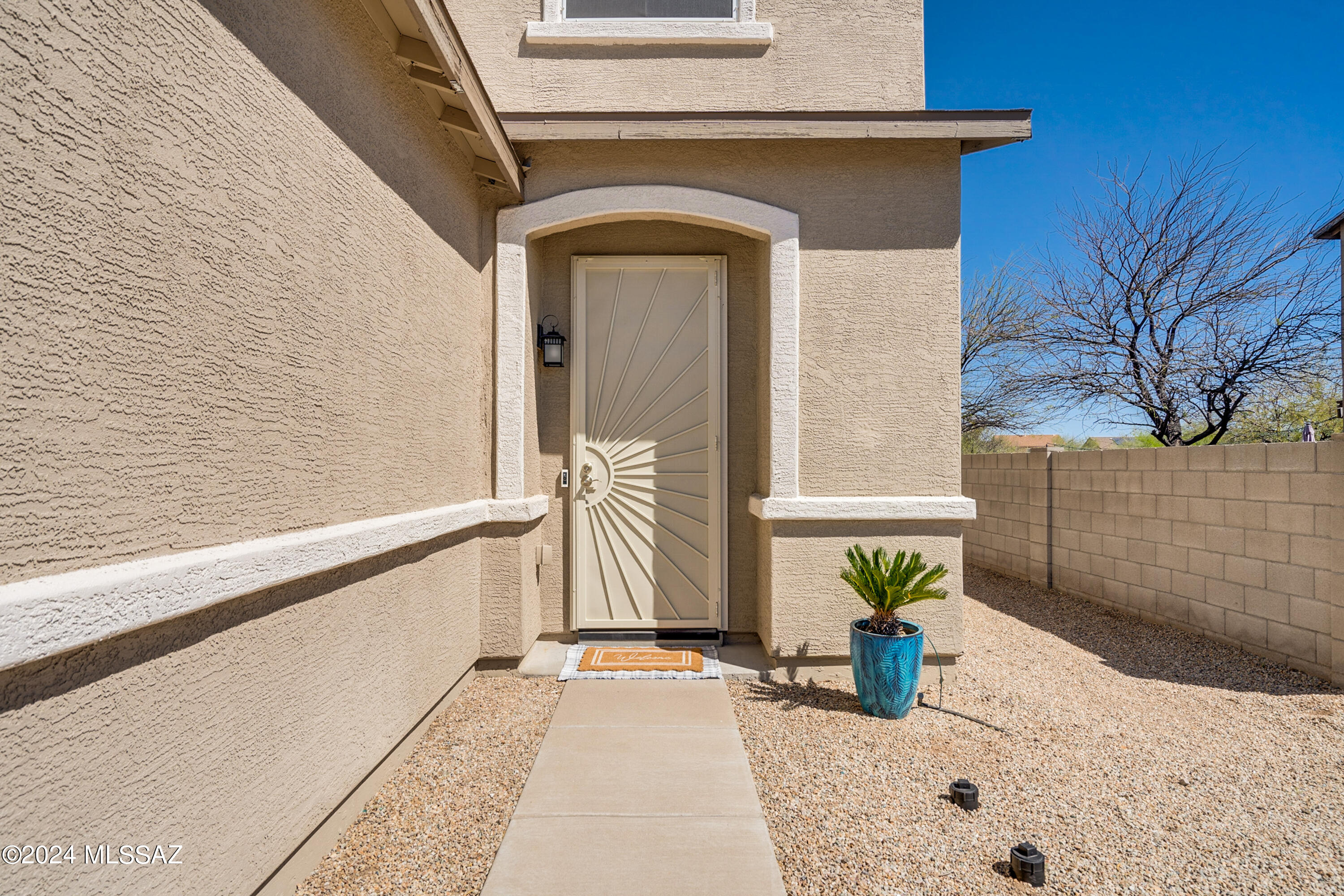 1168 W Camino Hombre Viejo