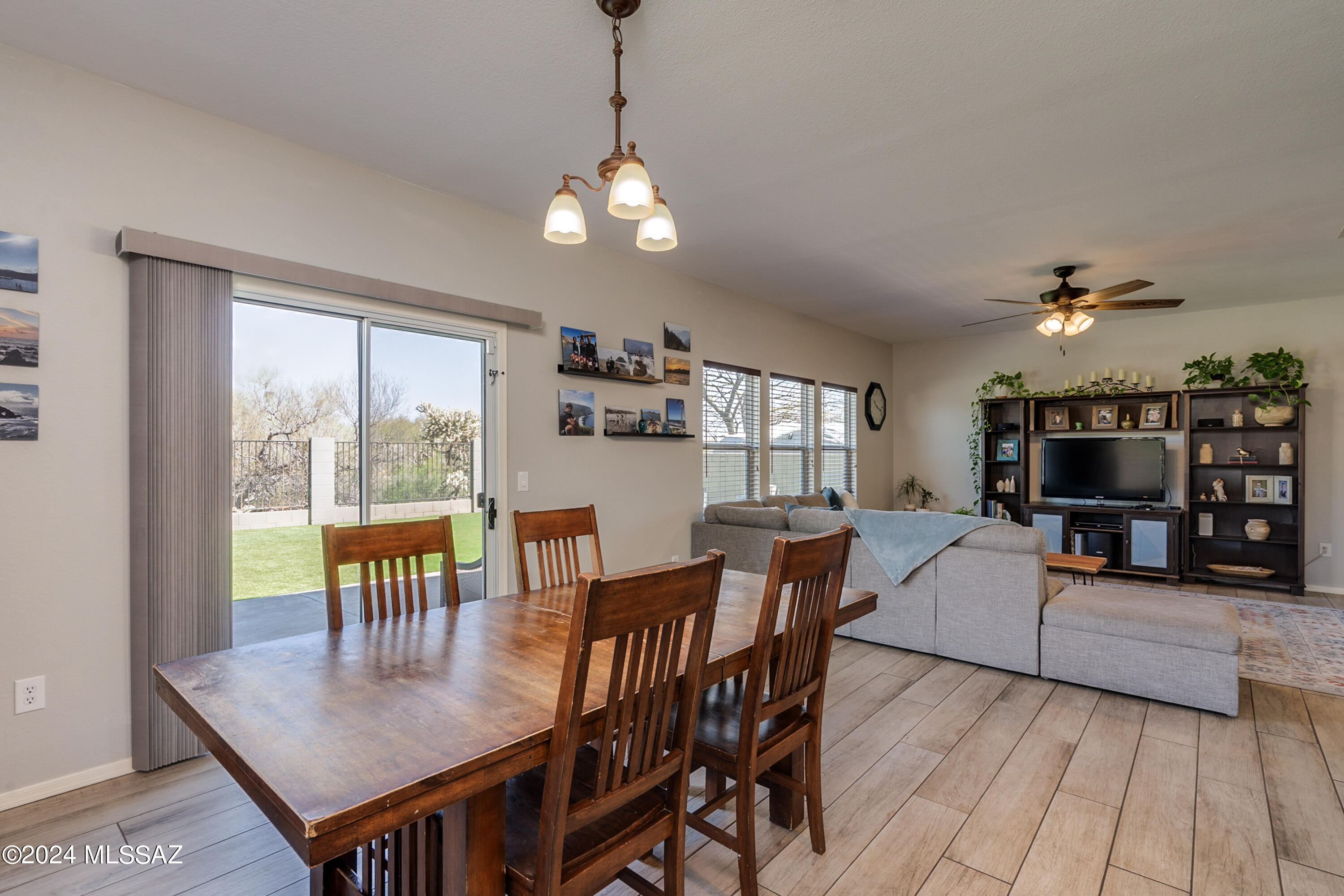 1168 W Camino Hombre Viejo
