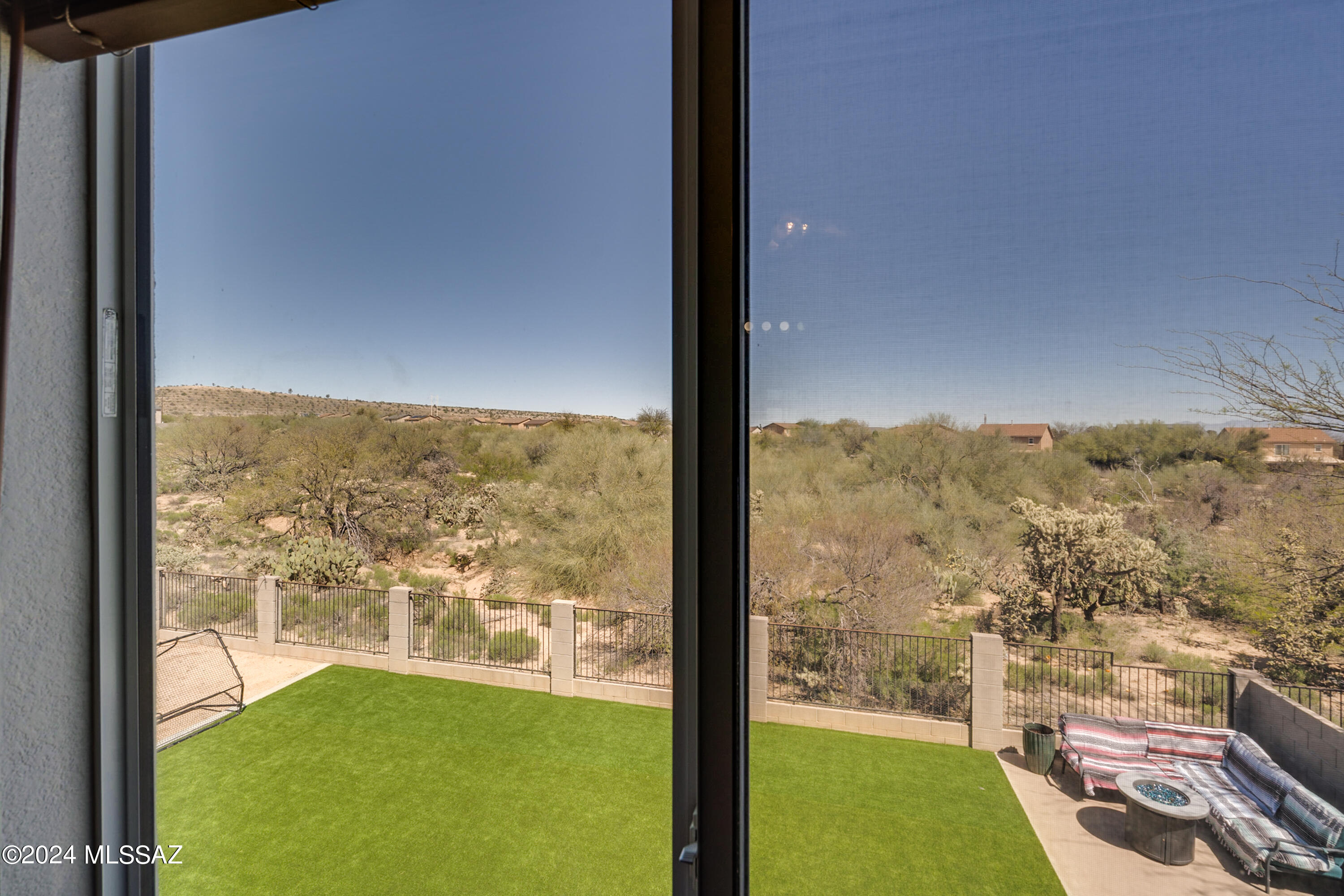 1168 W Camino Hombre Viejo