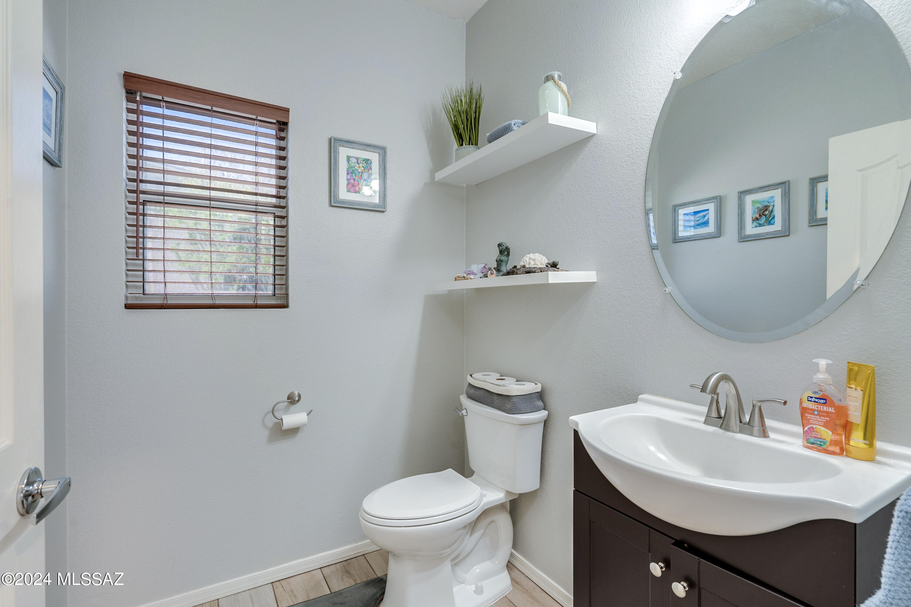 1168 W Camino Hombre Viejo