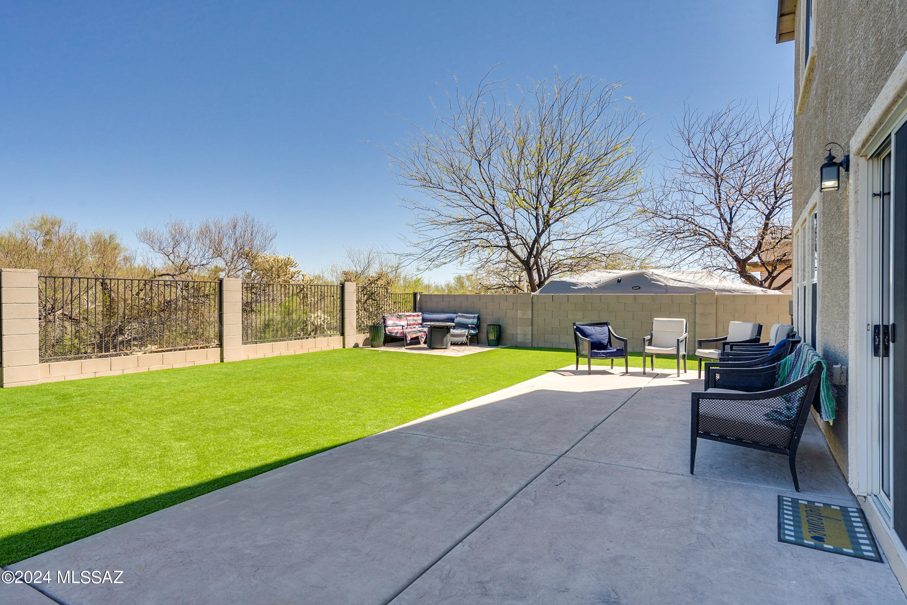 1168 W Camino Hombre Viejo