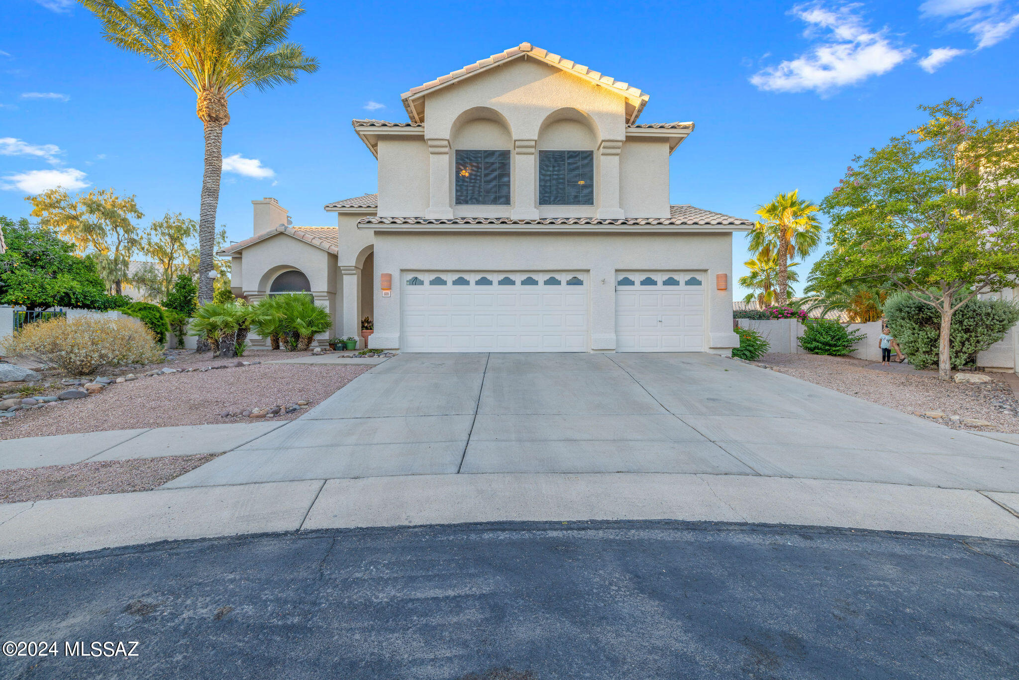 1221 W Sunset Point Place Place