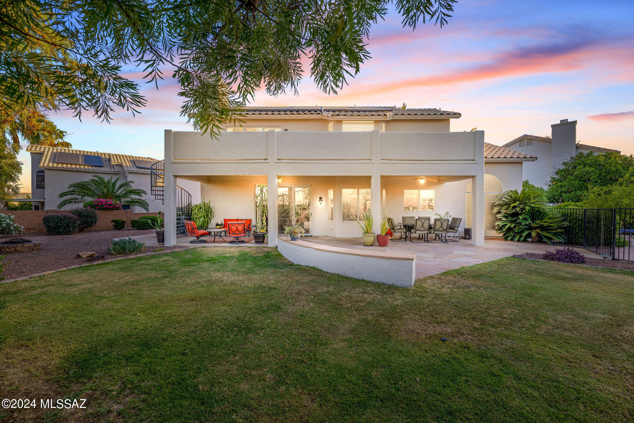 1221 W Sunset Point Place Place