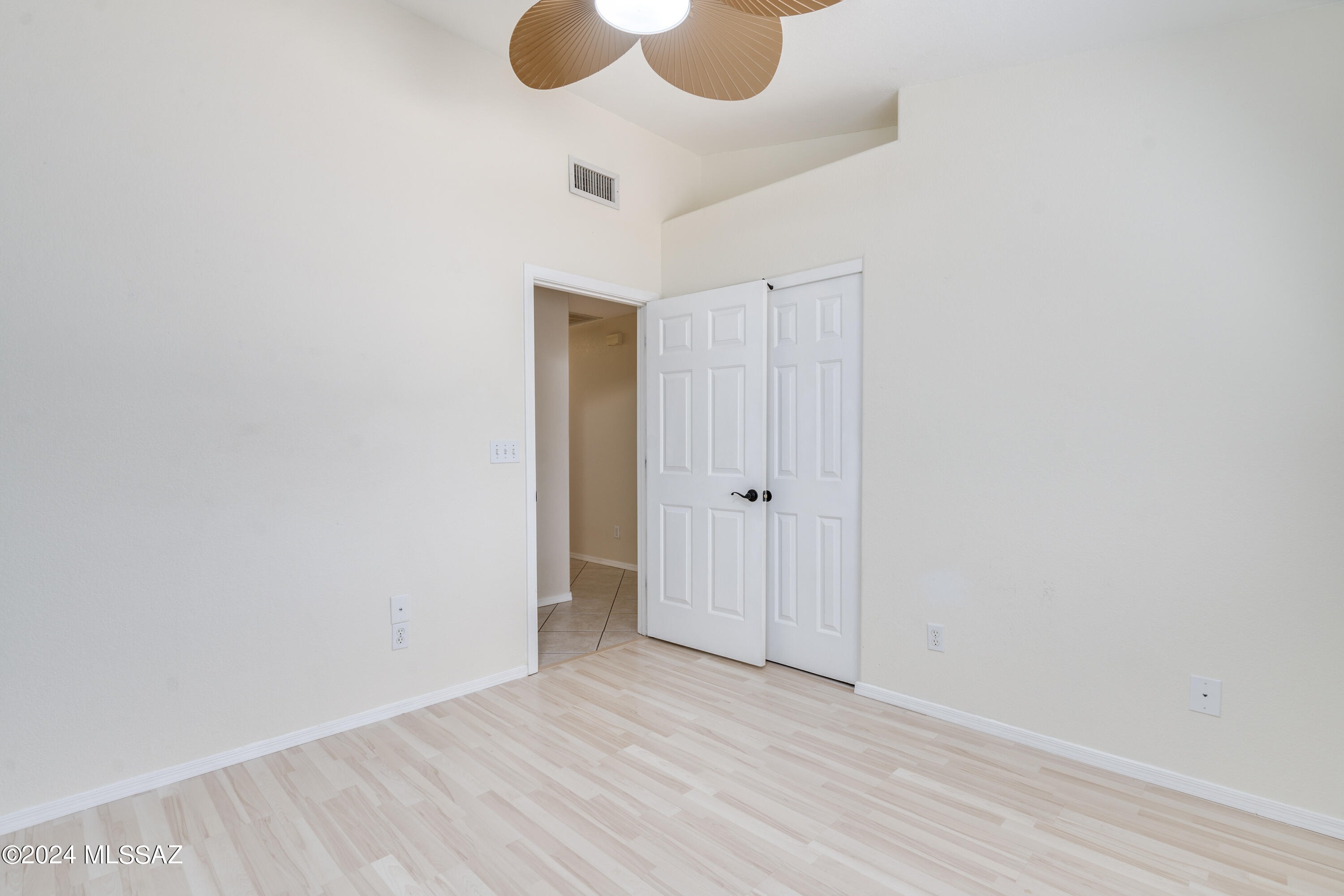 3313 W Corte Albor