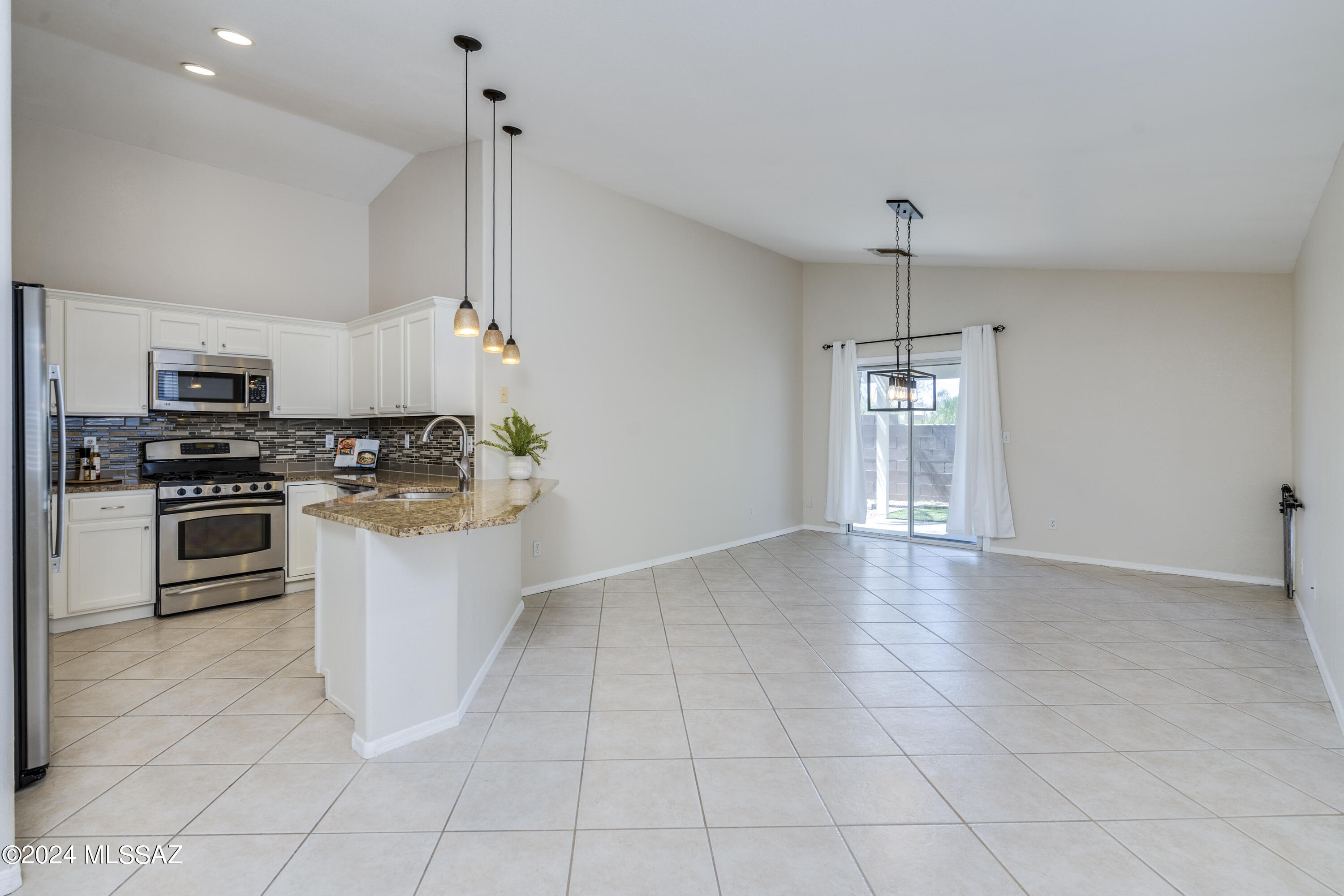 3313 W Corte Albor