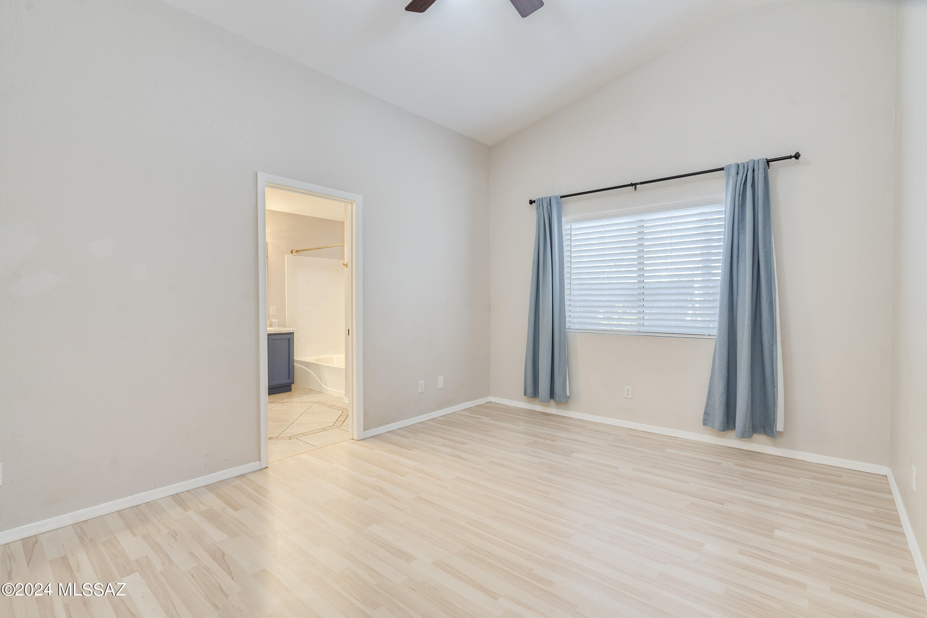 3313 W Corte Albor