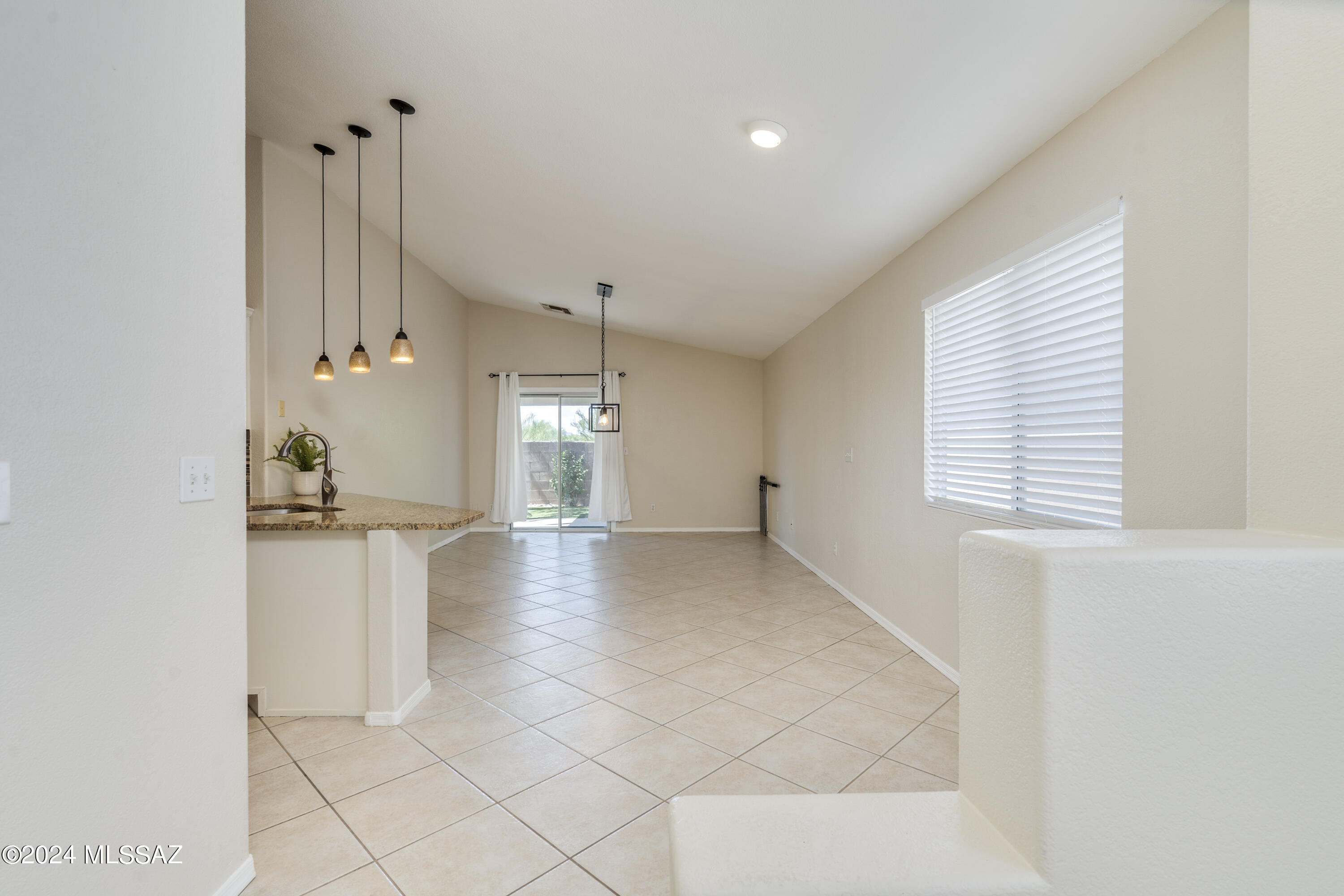 3313 W Corte Albor