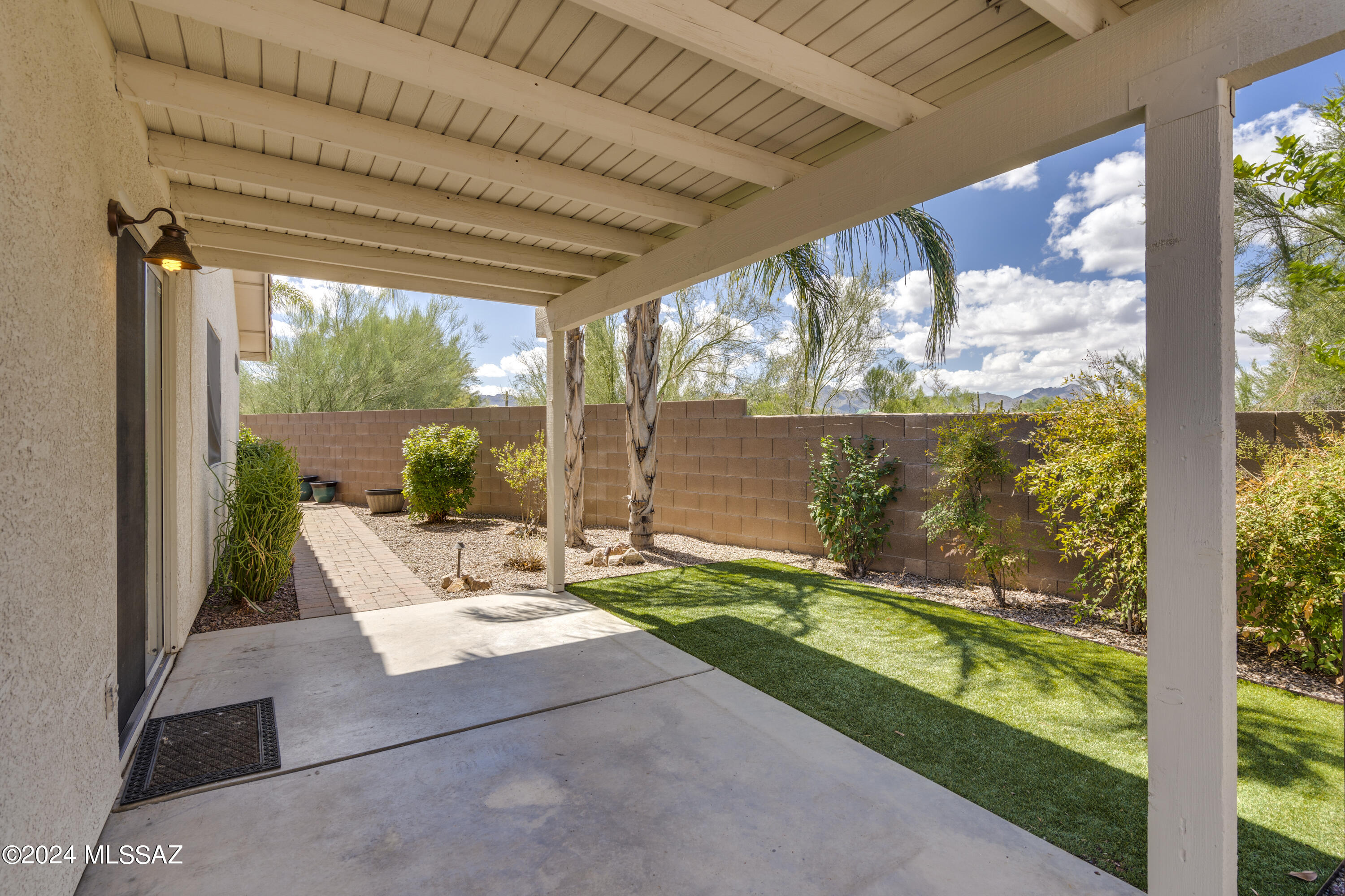 3313 W Corte Albor