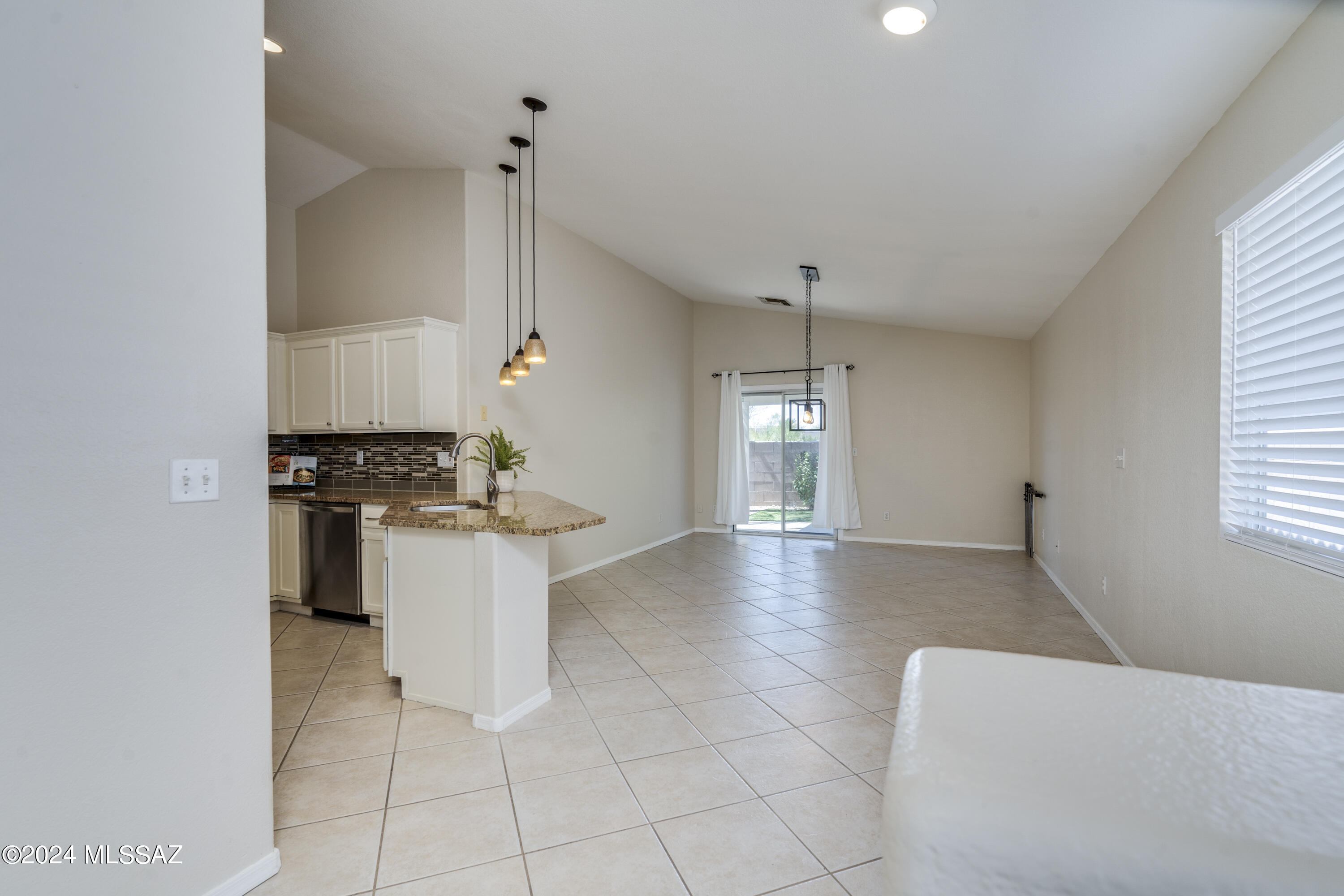 3313 W Corte Albor