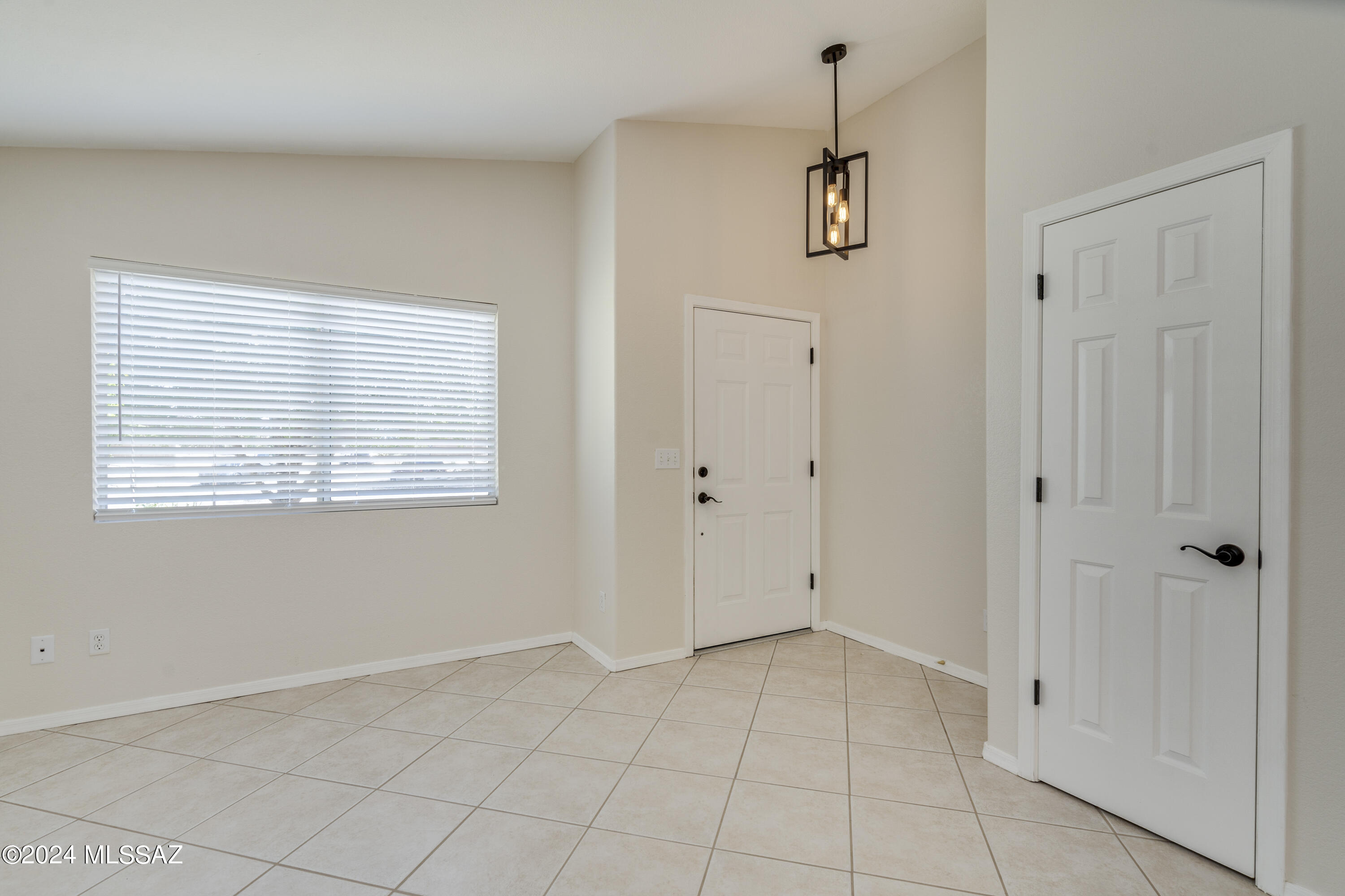 3313 W Corte Albor