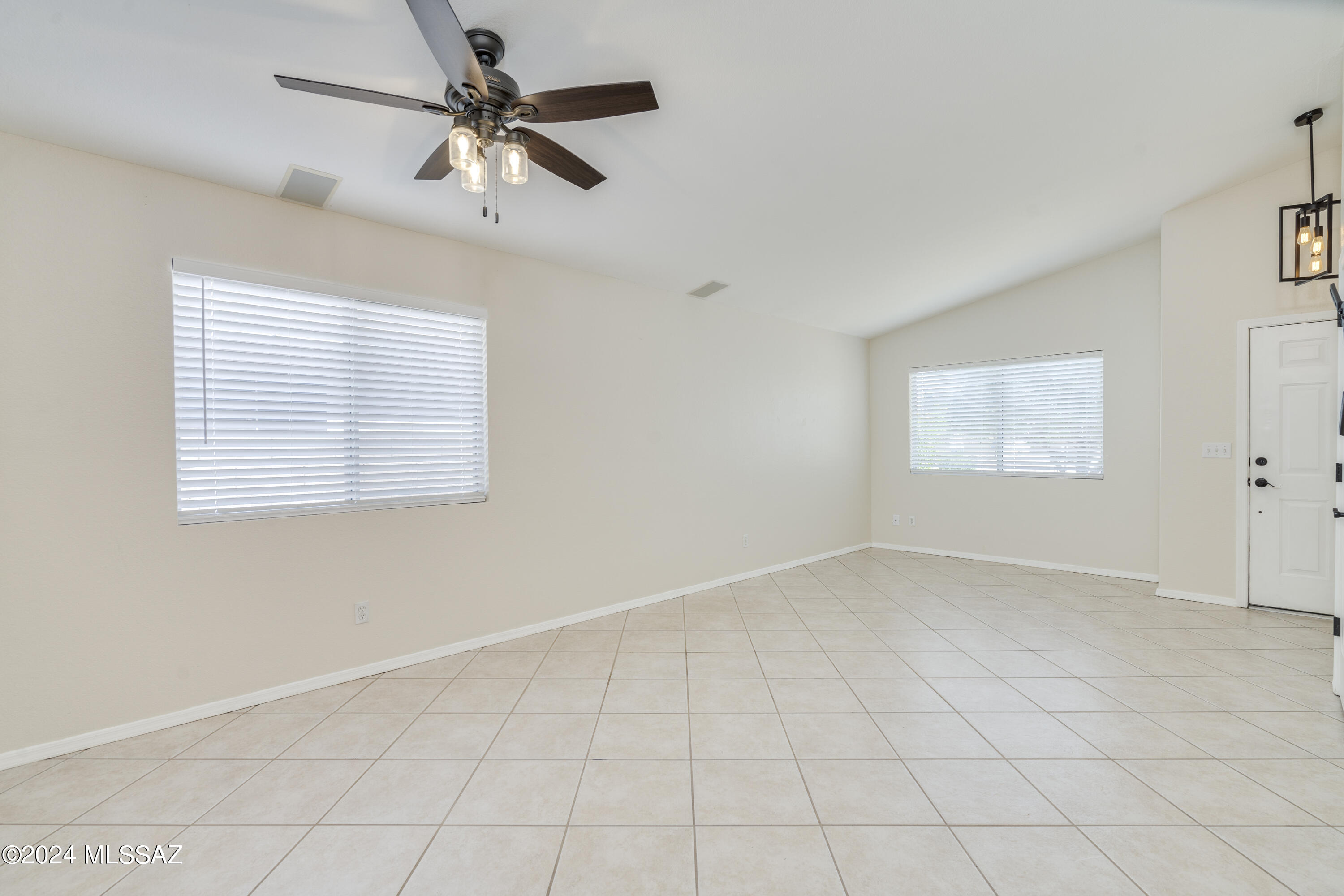 3313 W Corte Albor