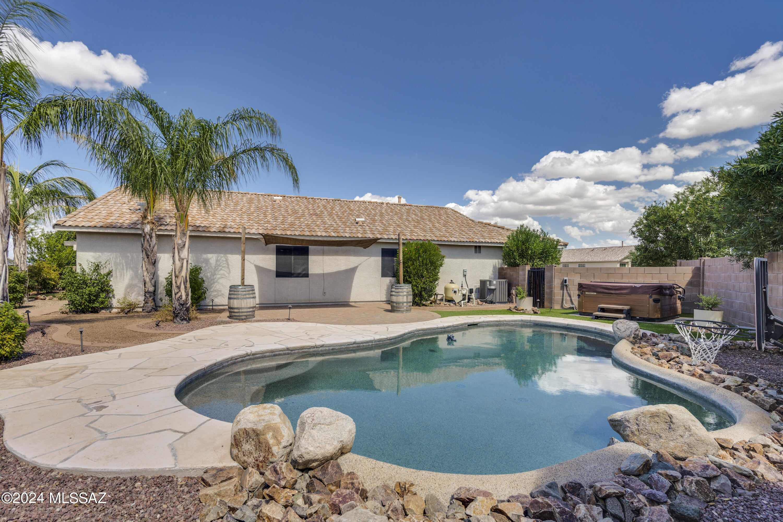 3313 W Corte Albor