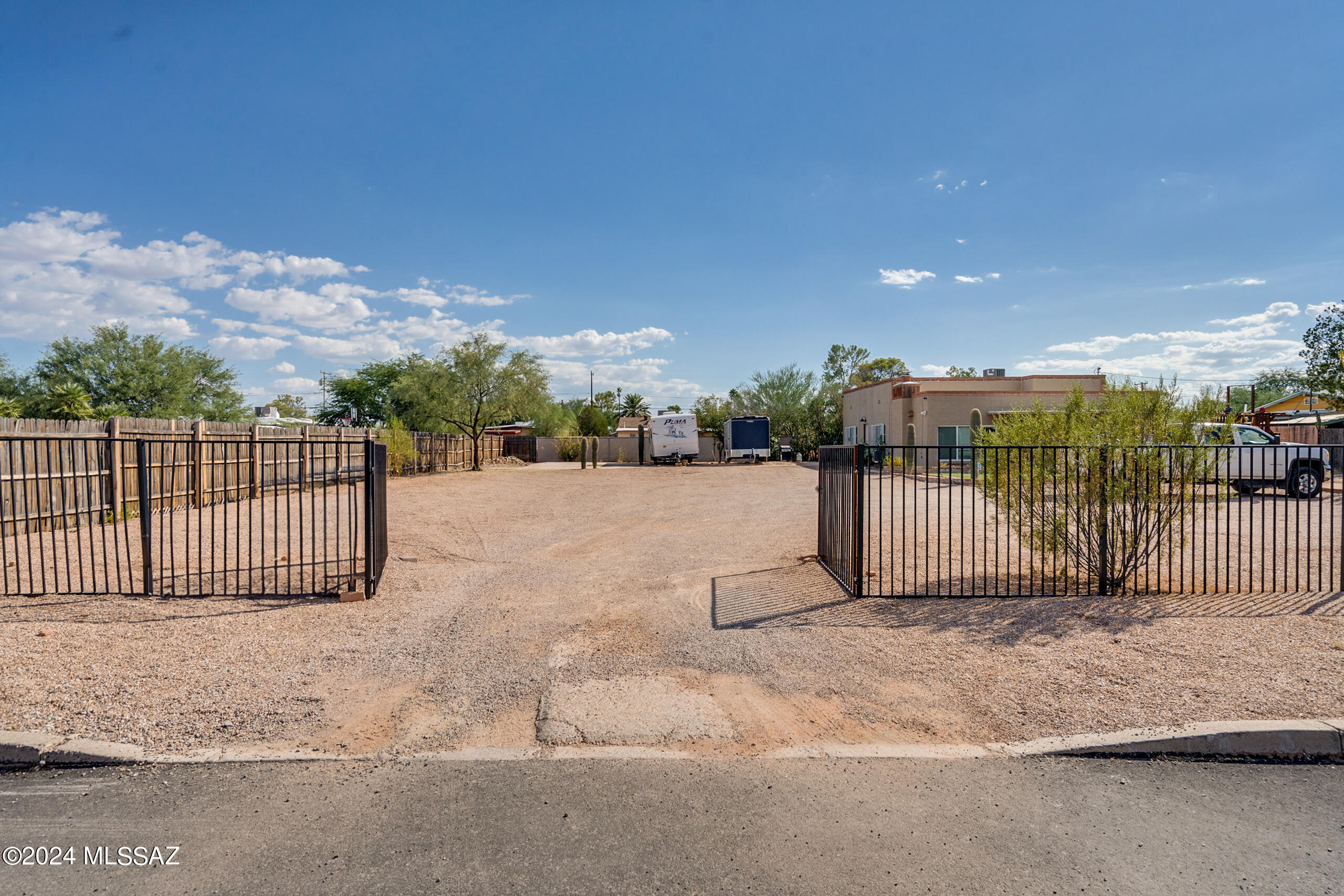 3204 E Almartin Street 3
