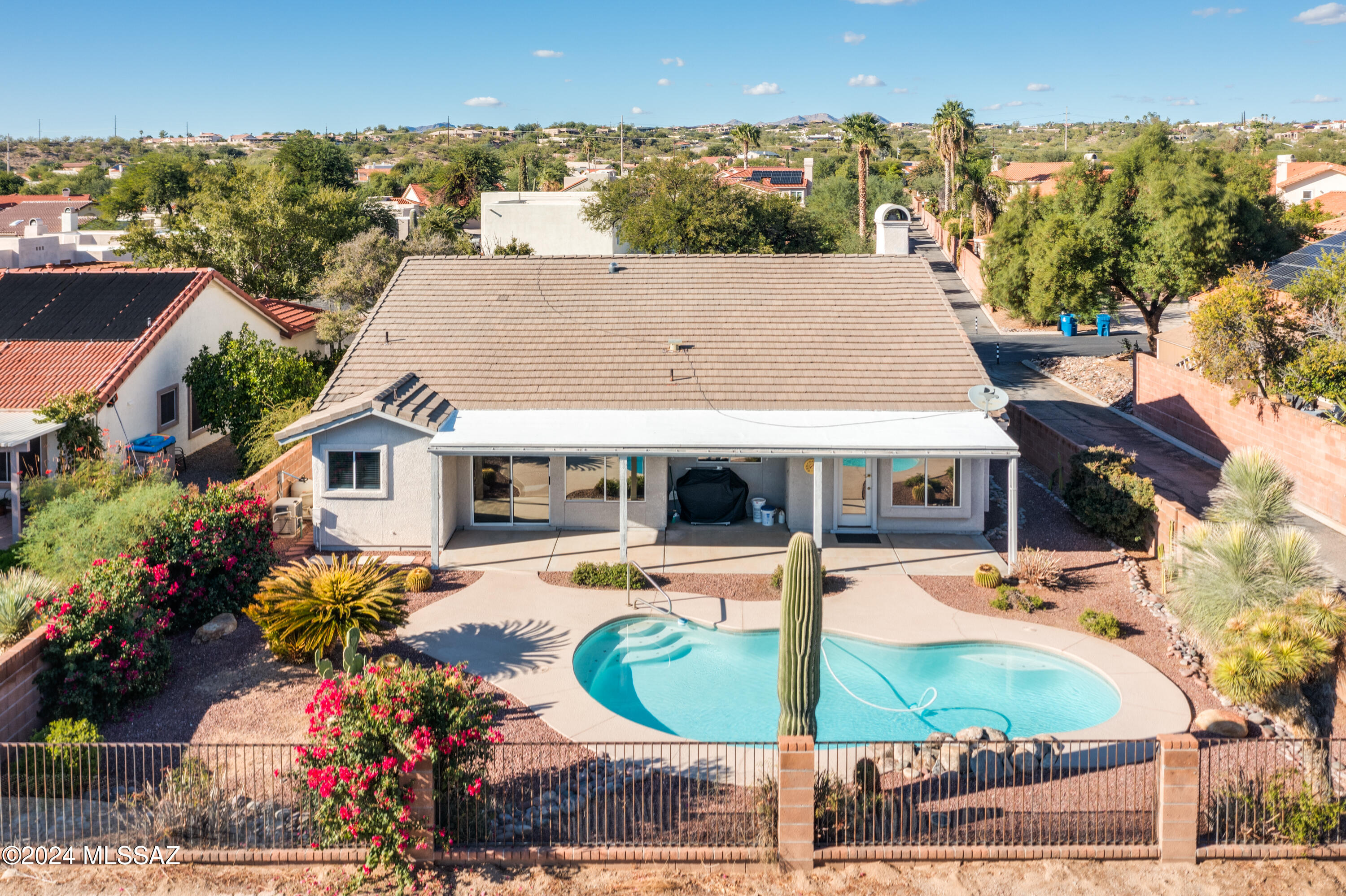 877 W Annandale Way