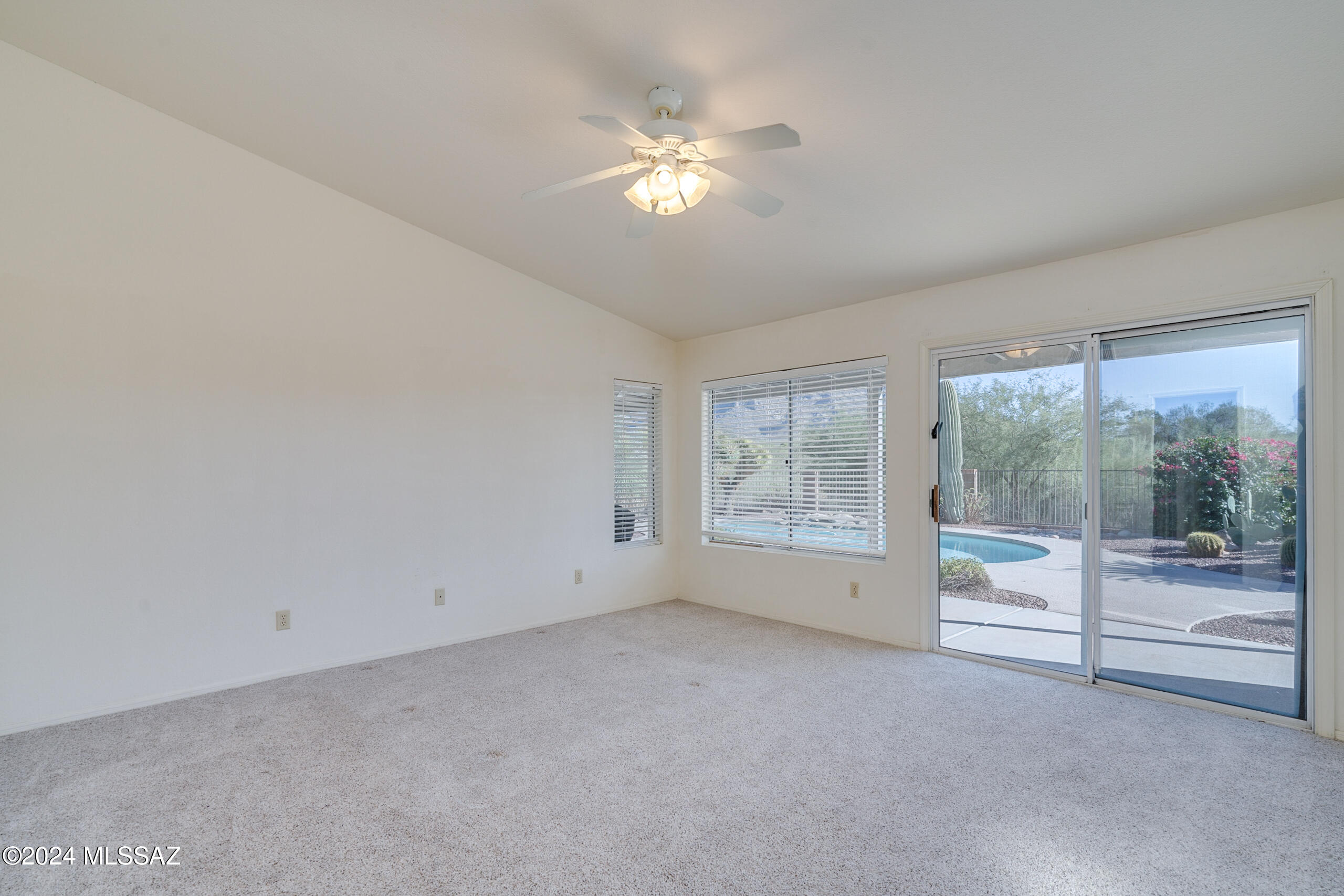 877 W Annandale Way