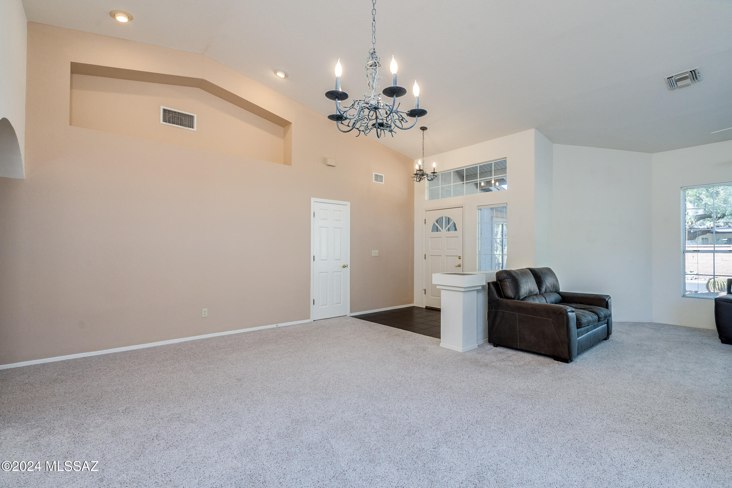 877 W Annandale Way
