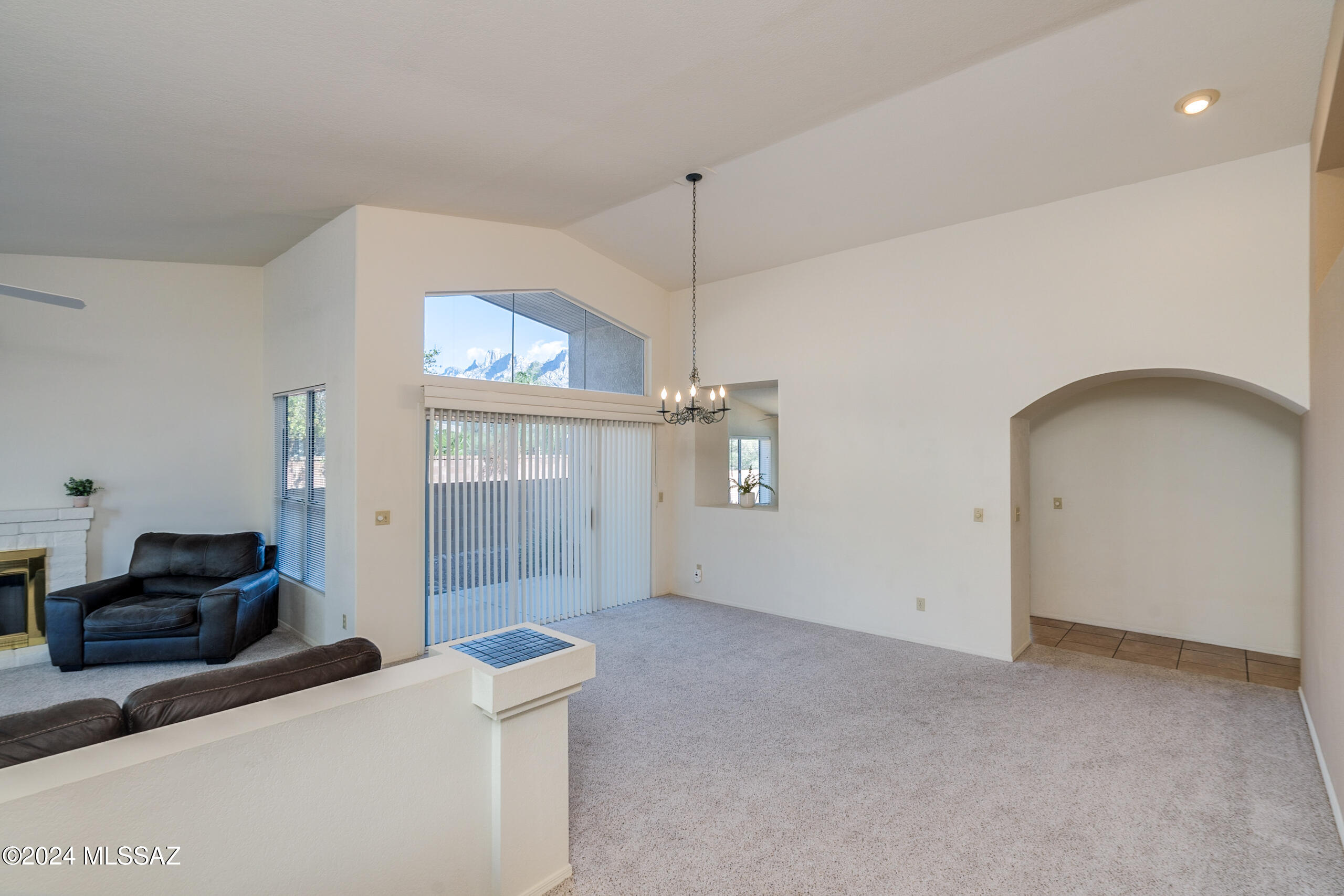 877 W Annandale Way