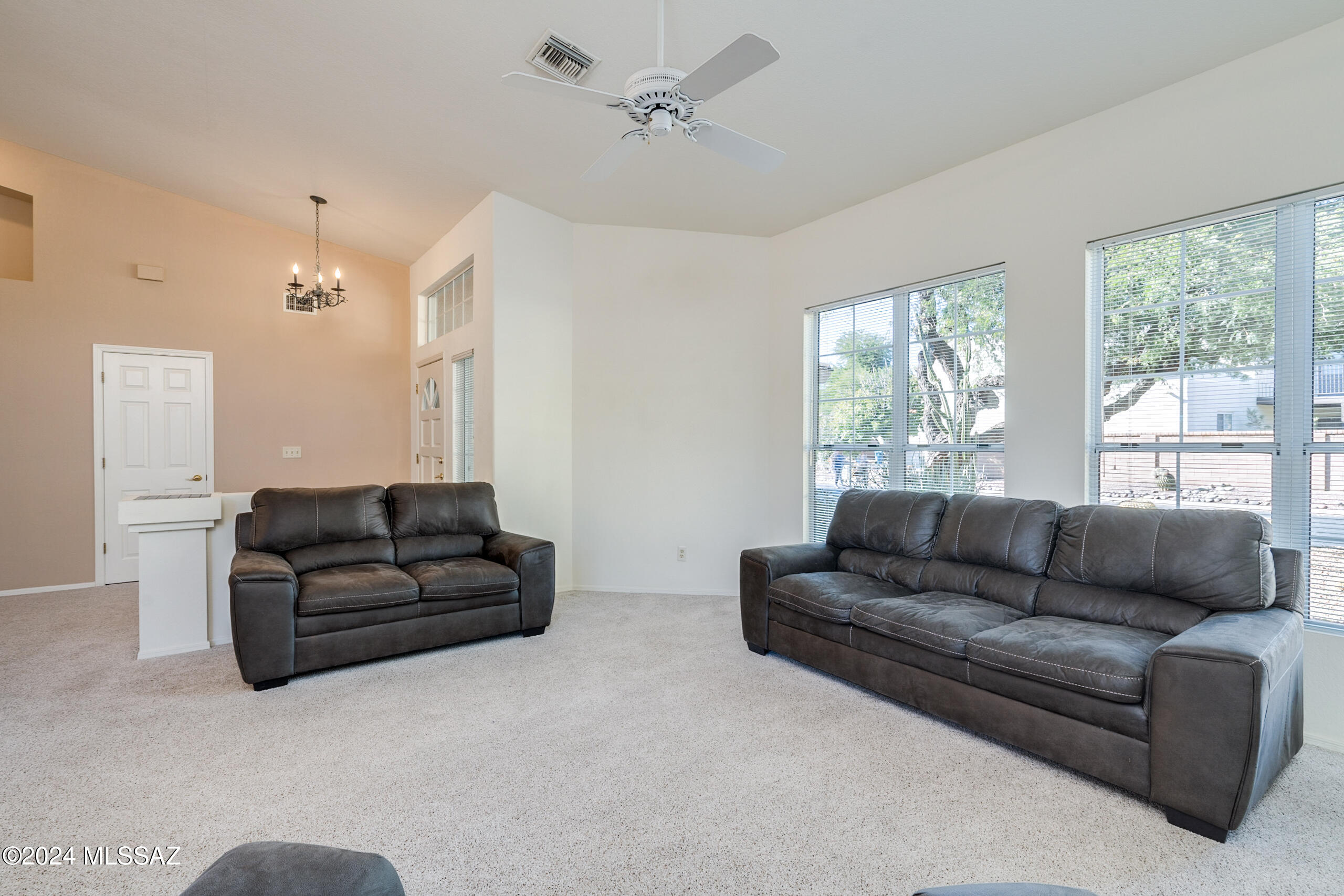 877 W Annandale Way