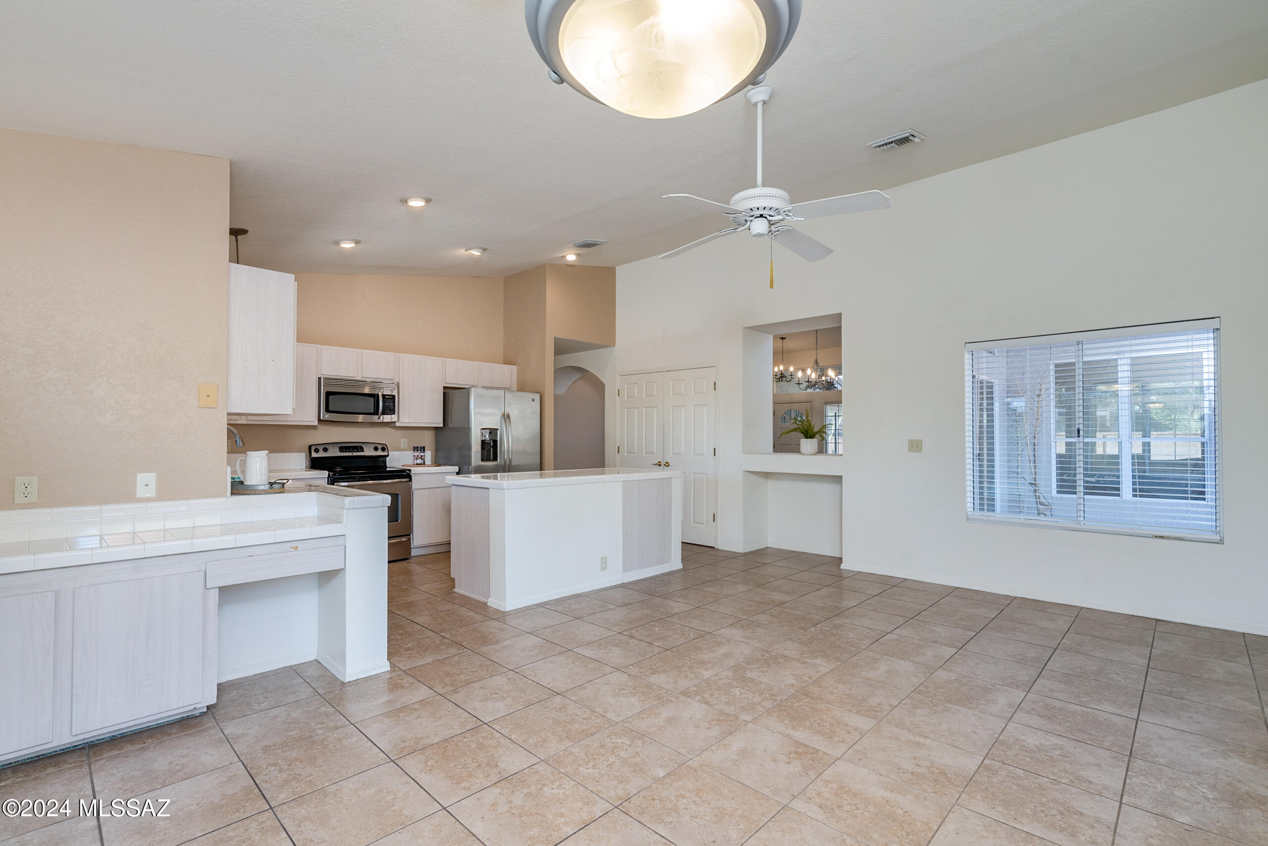 877 W Annandale Way
