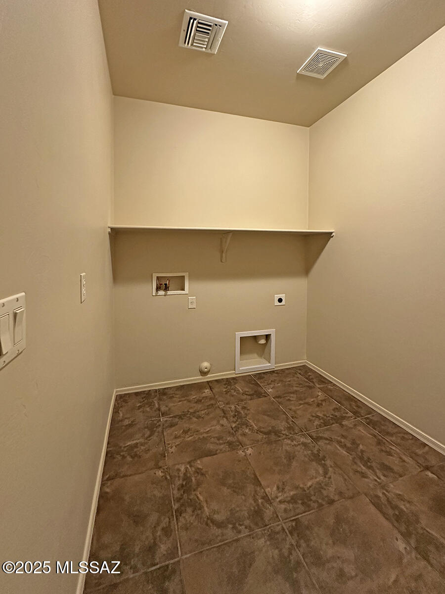 1554 N Lee Lofts Lane