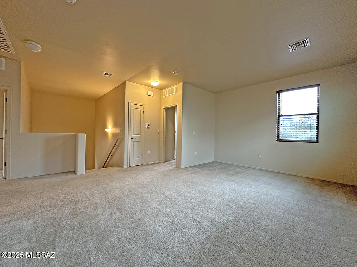 1554 N Lee Lofts Lane