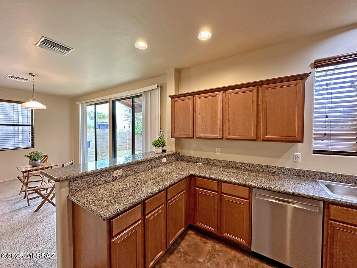 1554 N Lee Lofts Lane