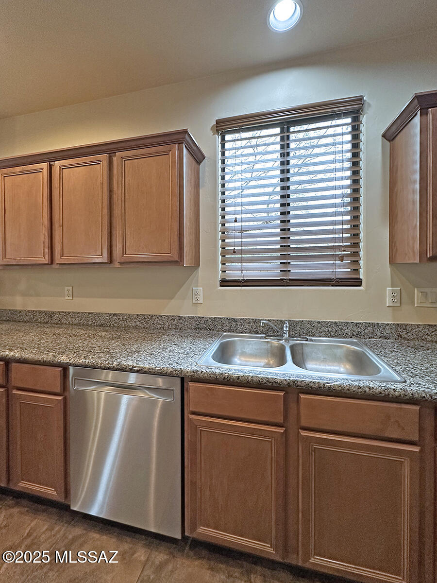 1554 N Lee Lofts Lane