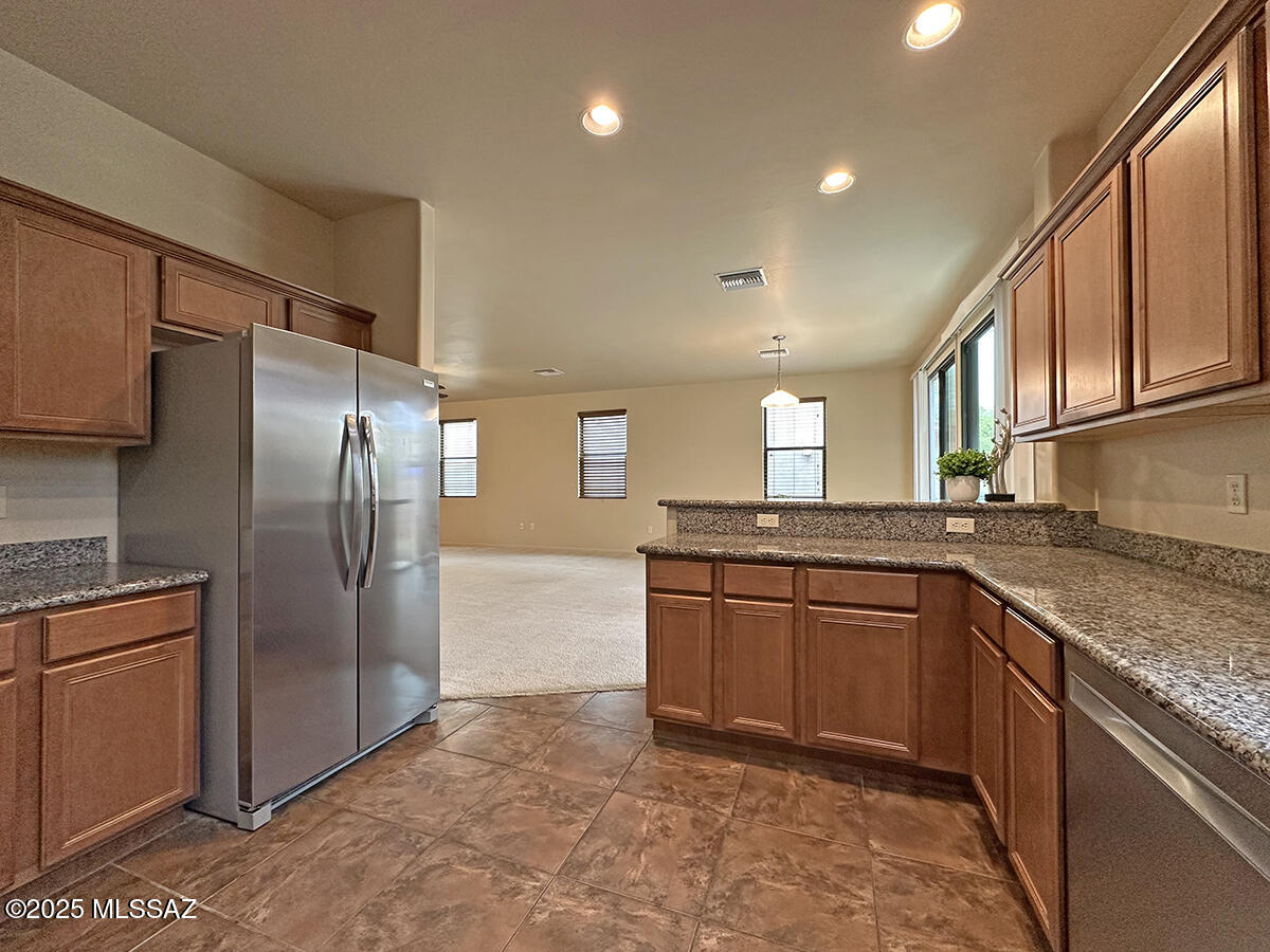 1554 N Lee Lofts Lane