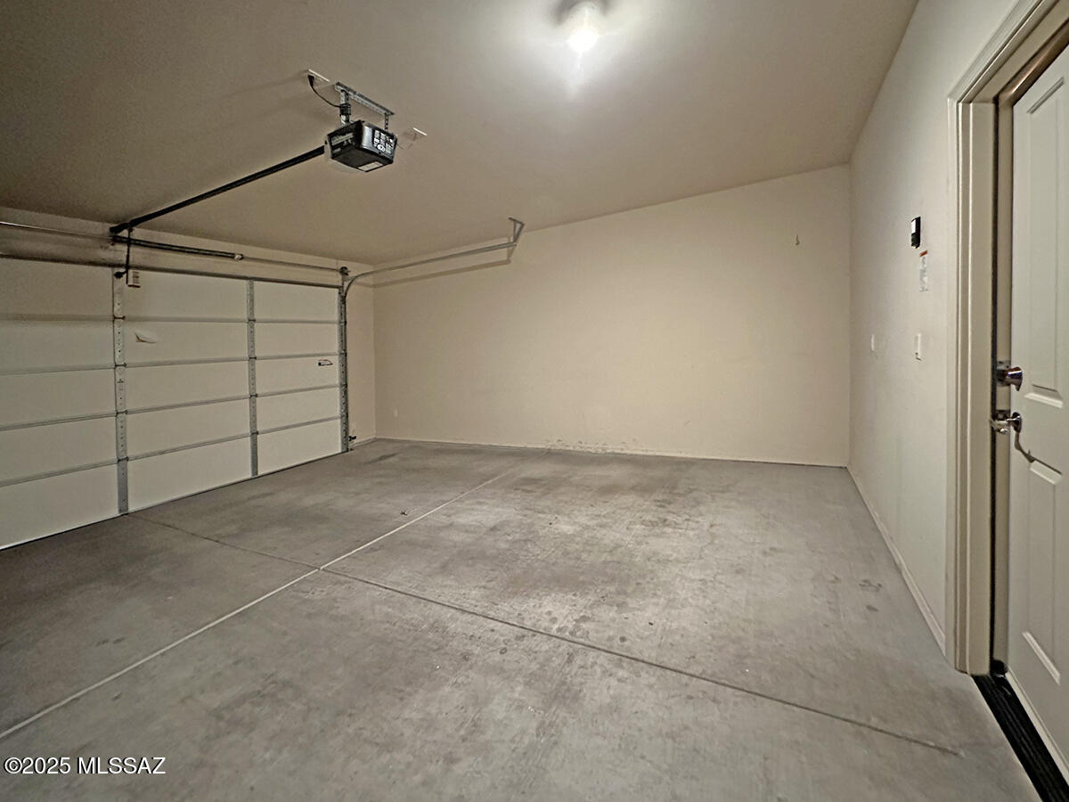 1554 N Lee Lofts Lane