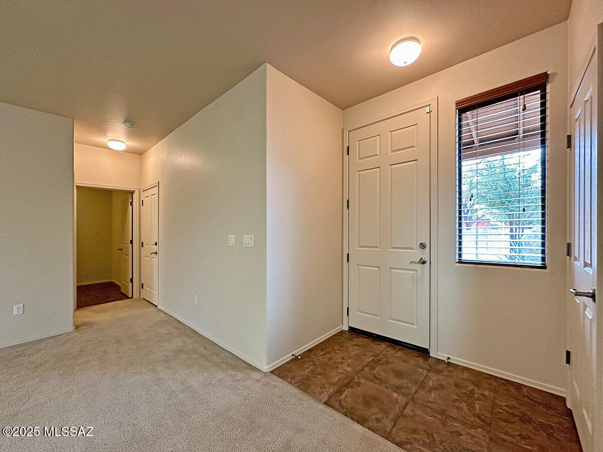 1554 N Lee Lofts Lane