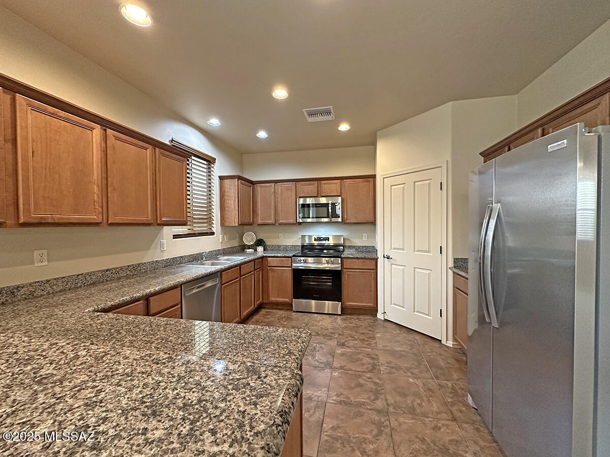 1554 N Lee Lofts Lane