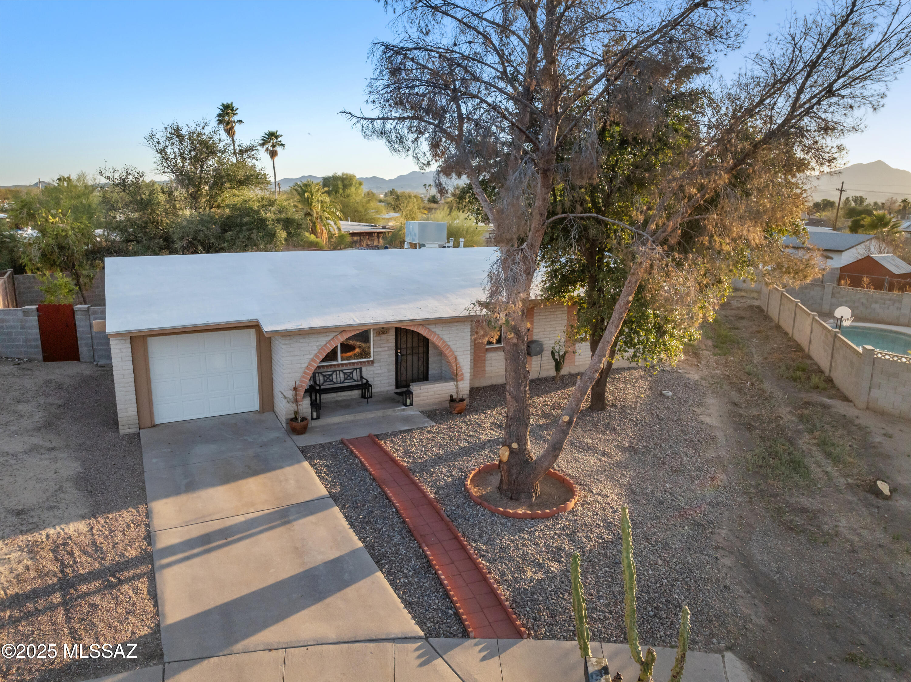 6205 N Carapan Place