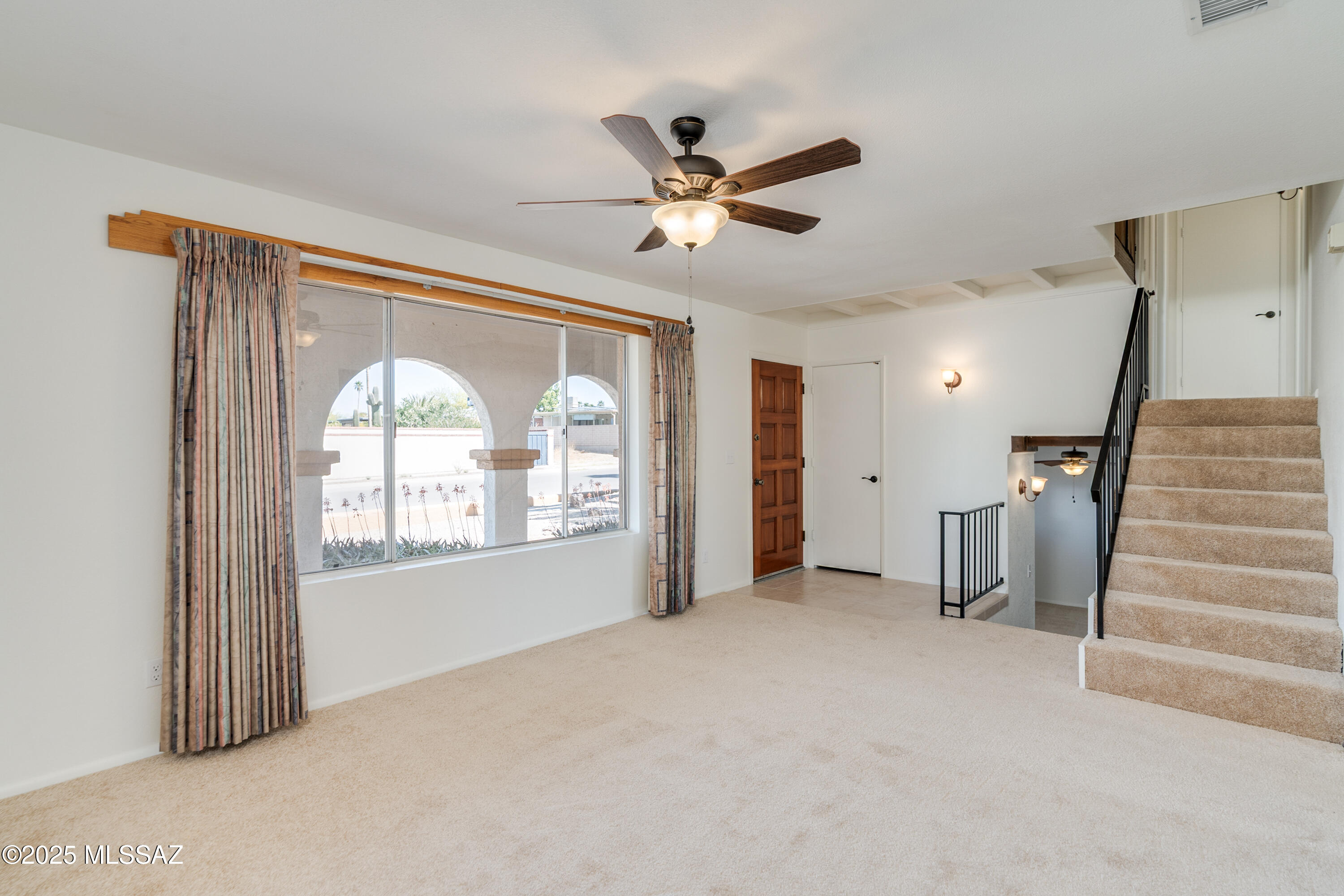 4131 W Orangewood Drive