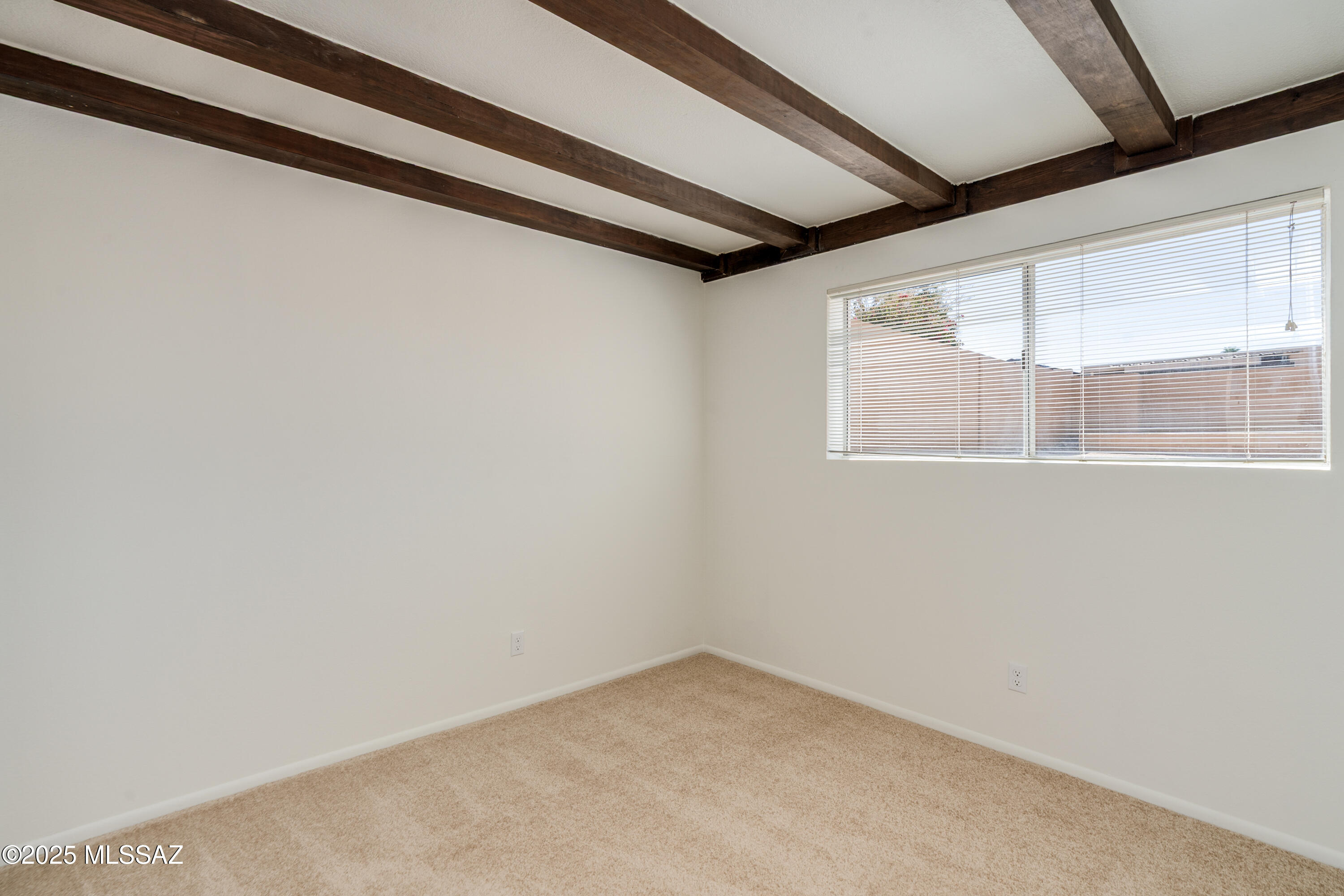 4131 W Orangewood Drive