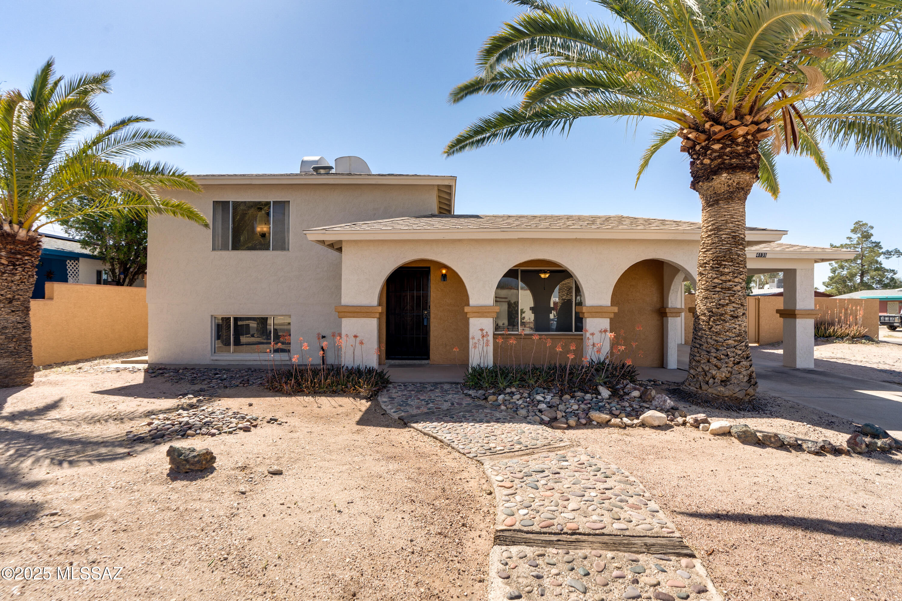 4131 W Orangewood Drive