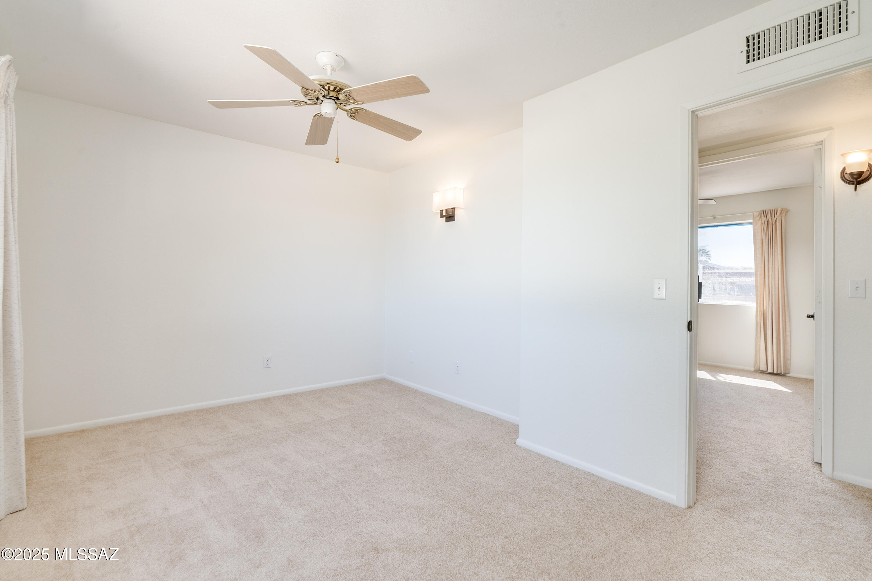 4131 W Orangewood Drive