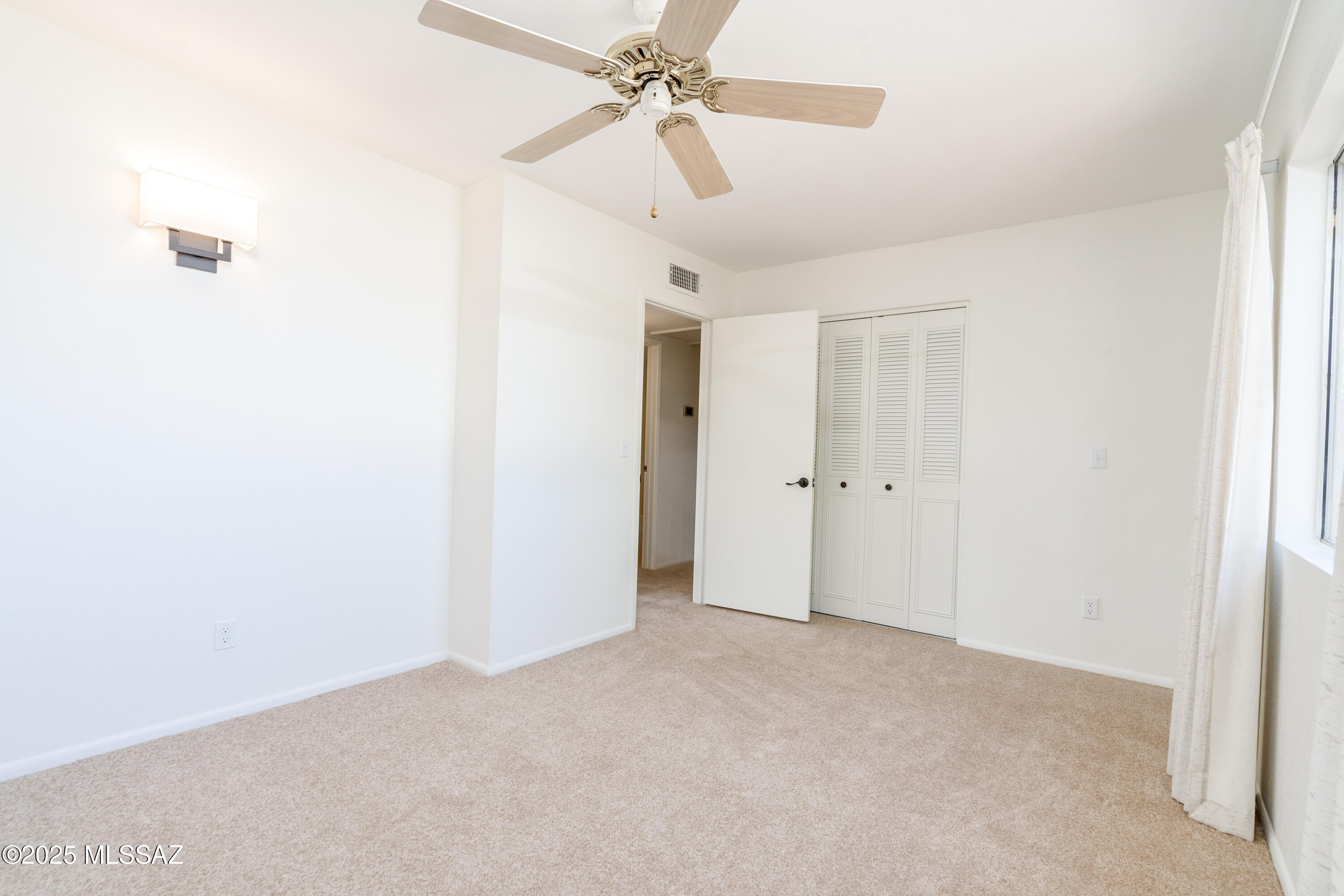 4131 W Orangewood Drive