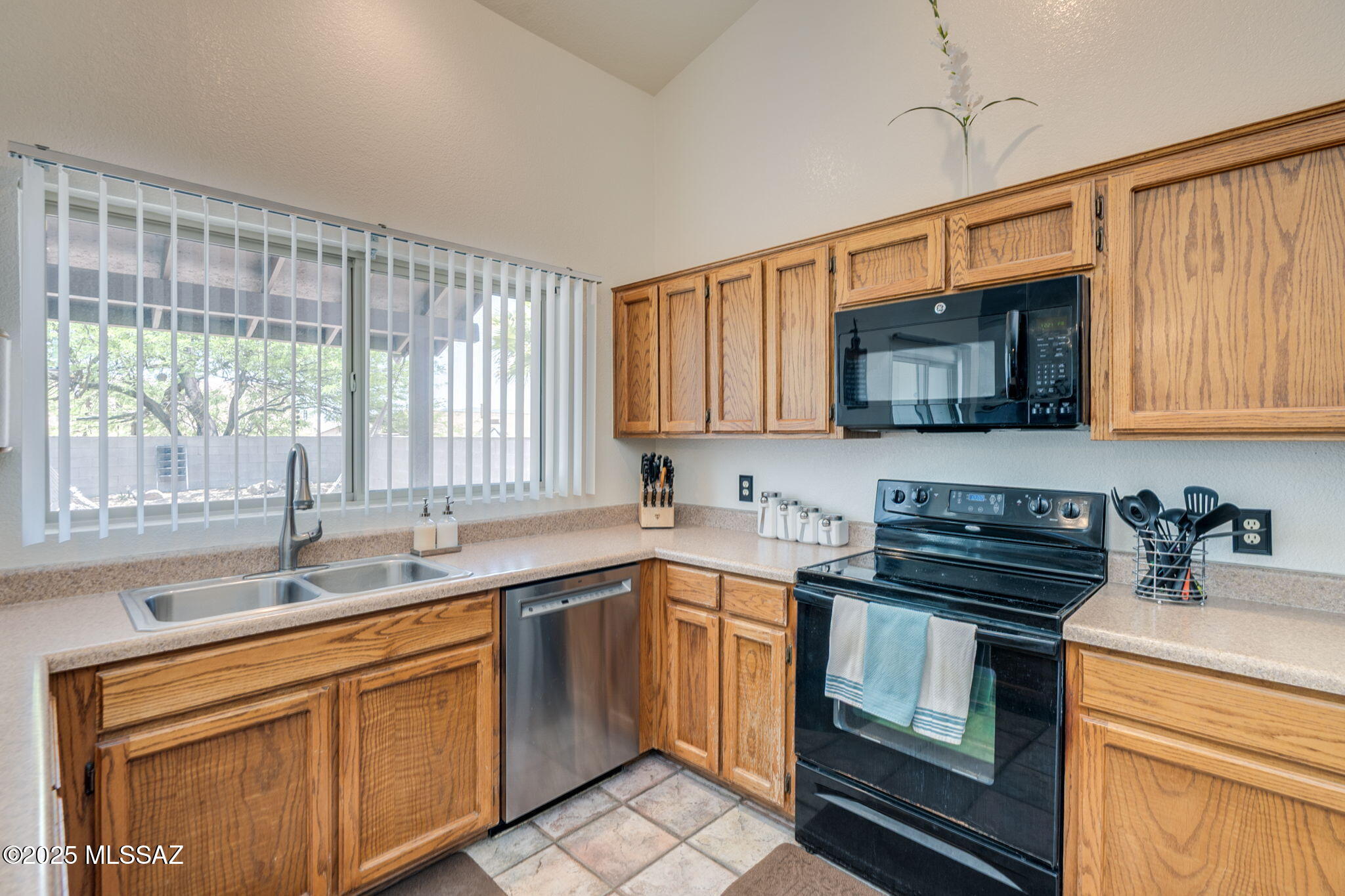 4813 W Snowberry Lane