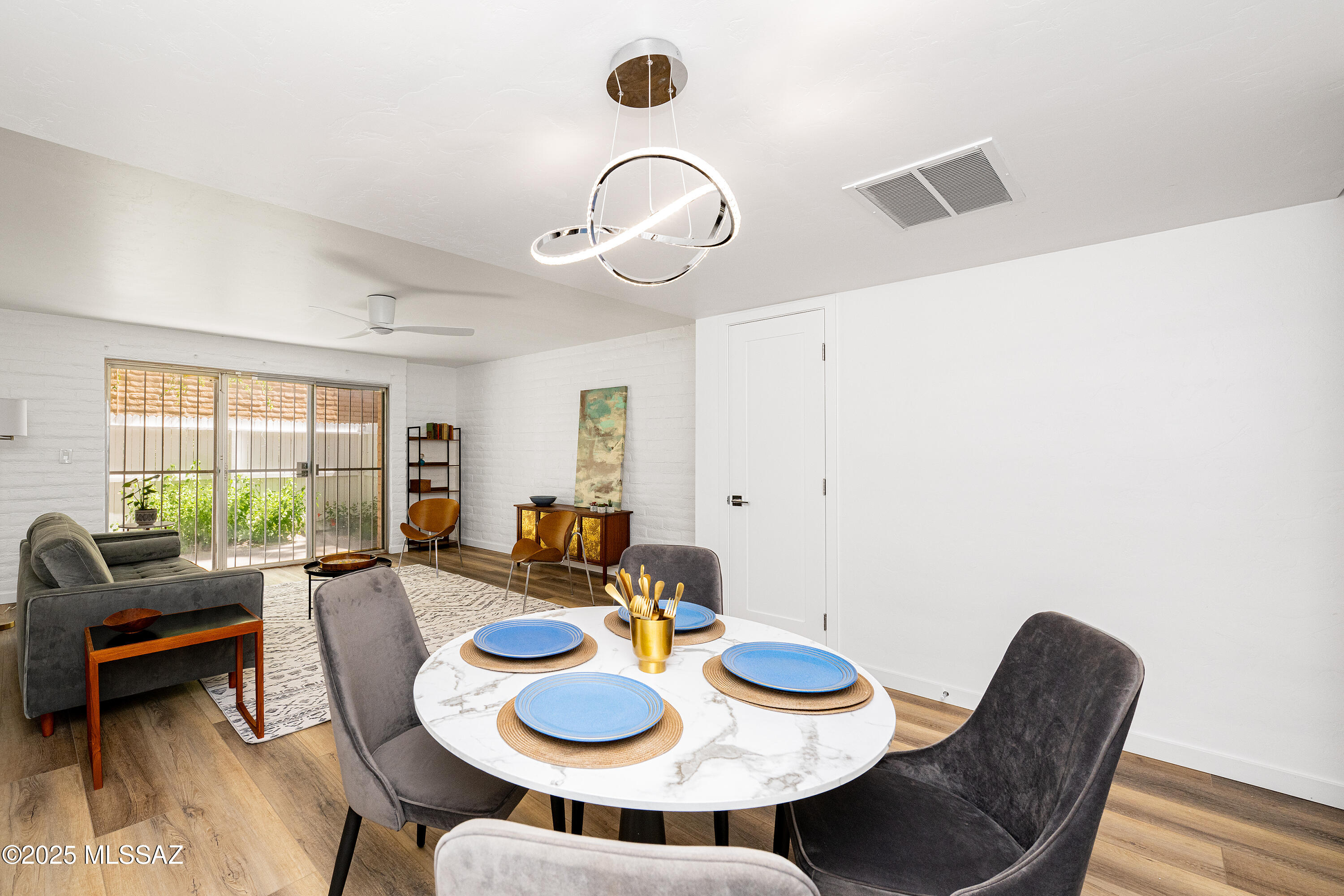 2875 N Tucson Boulevard N Unit: APT 5