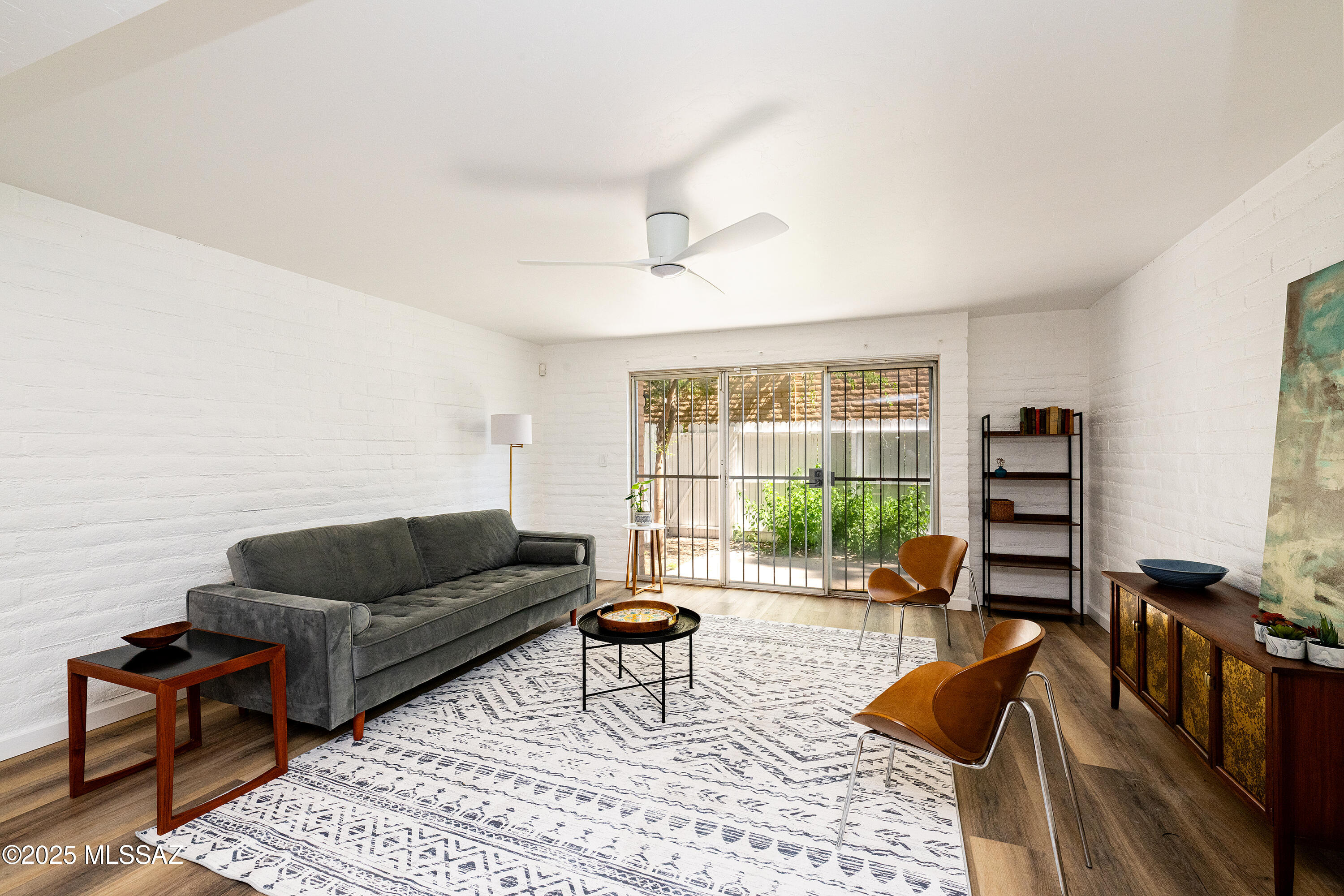 2875 N Tucson Boulevard N Unit: APT 5