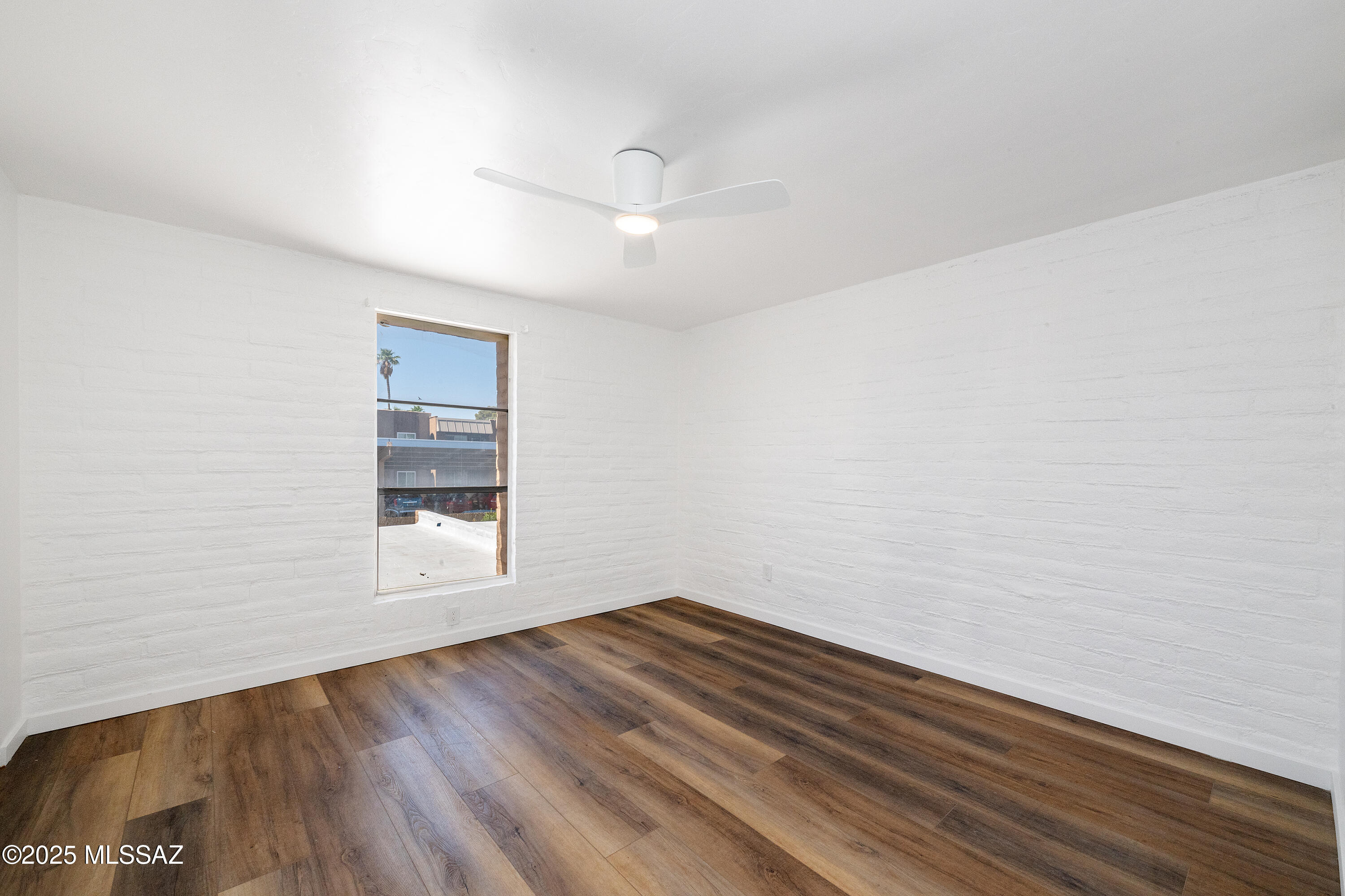 2875 N Tucson Boulevard N Unit: APT 5