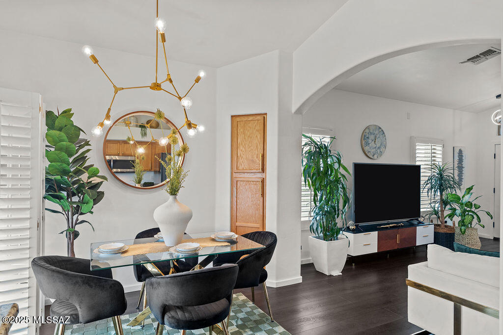 6148 W Van Dyke Court