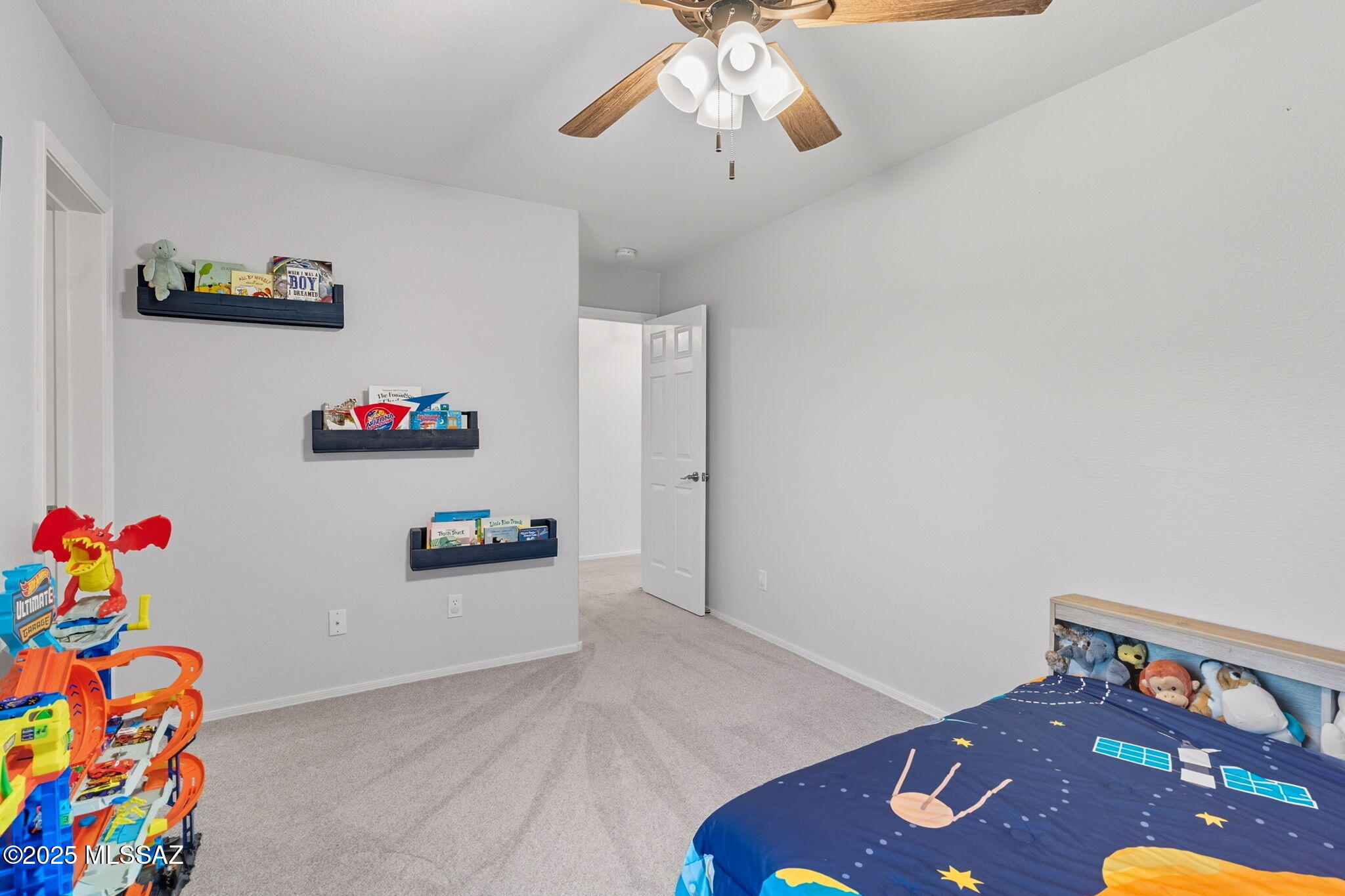 7831 E Calle Del Minique