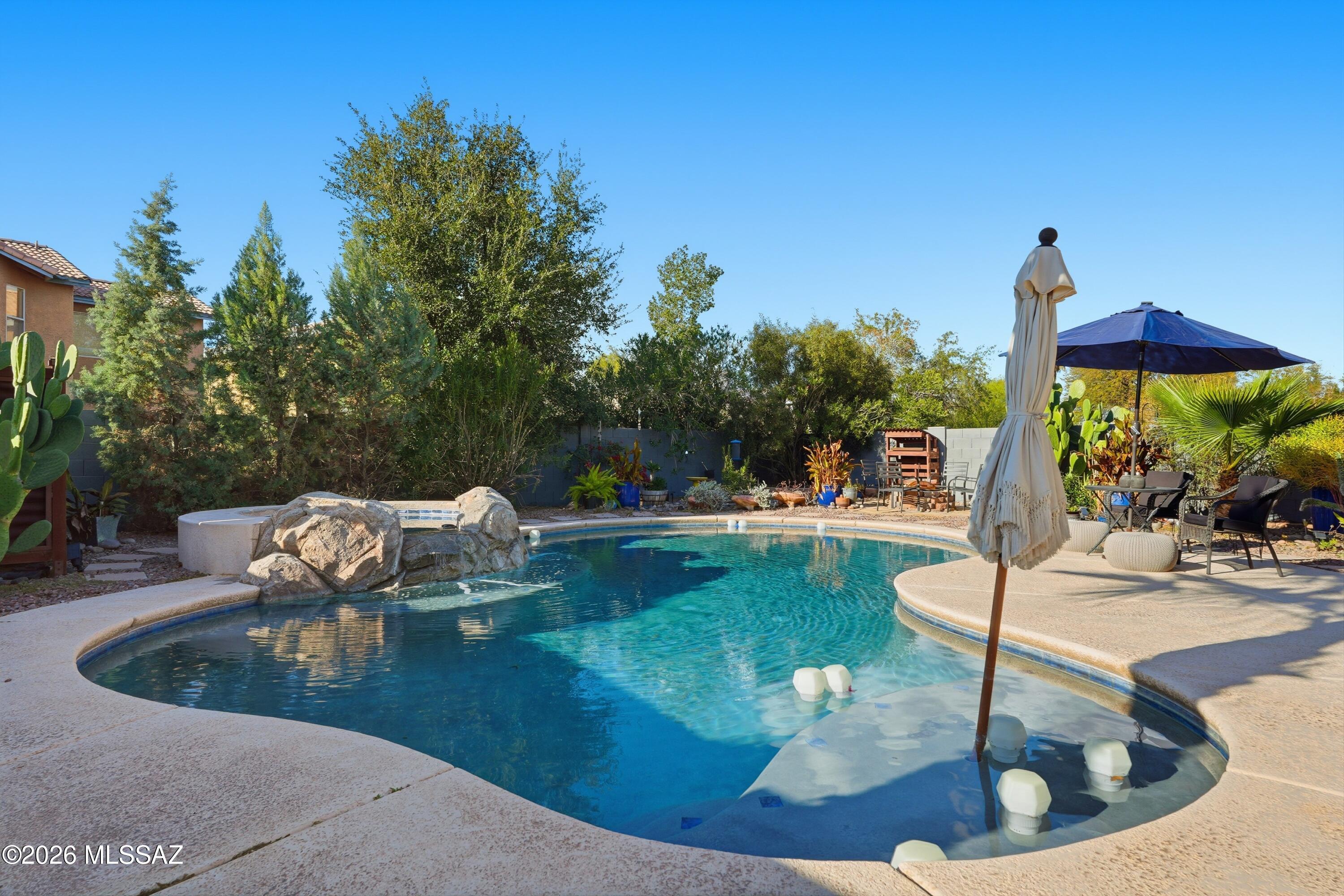 6734 W Nueva Vista Drive