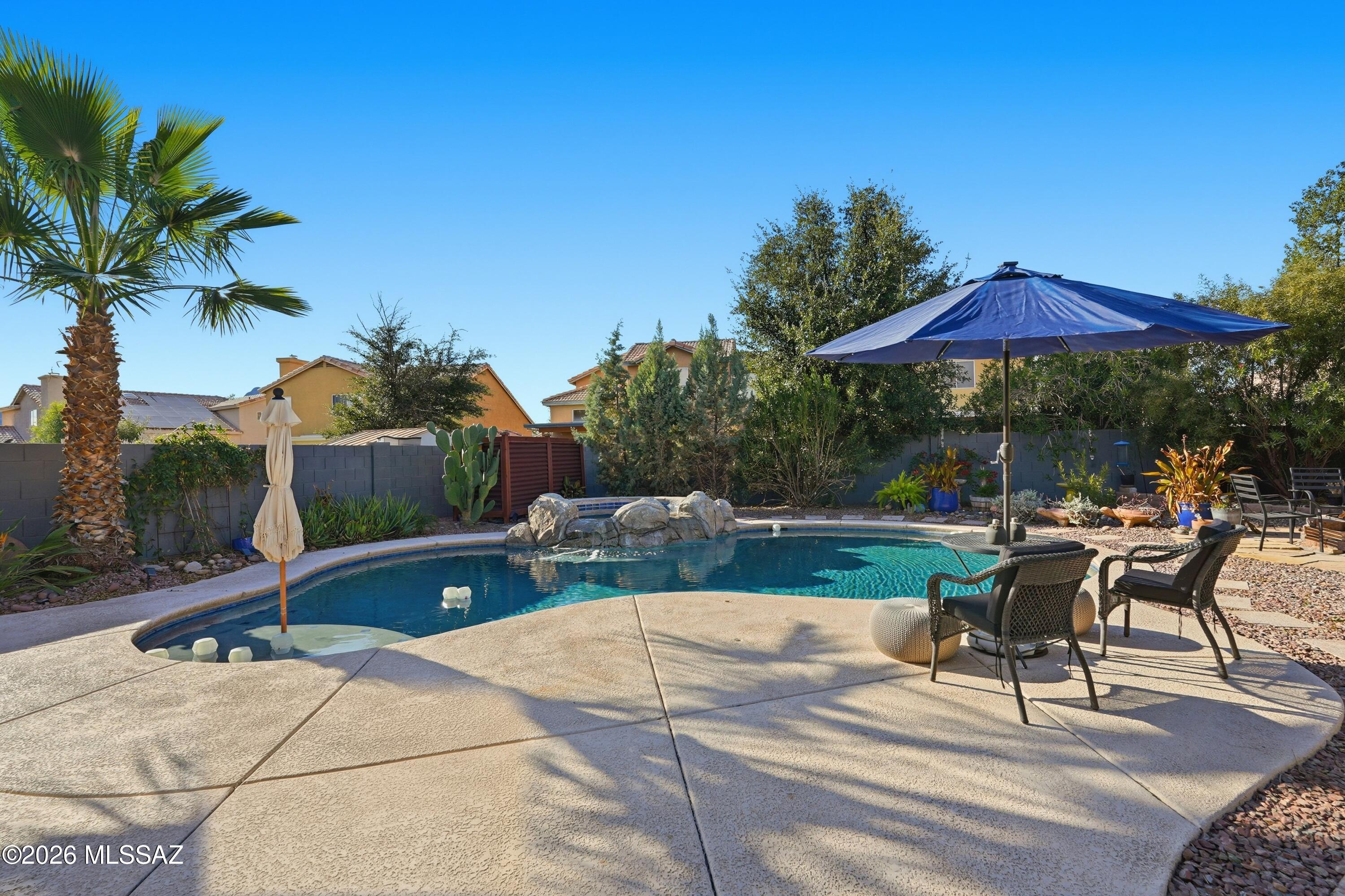 6734 W Nueva Vista Drive