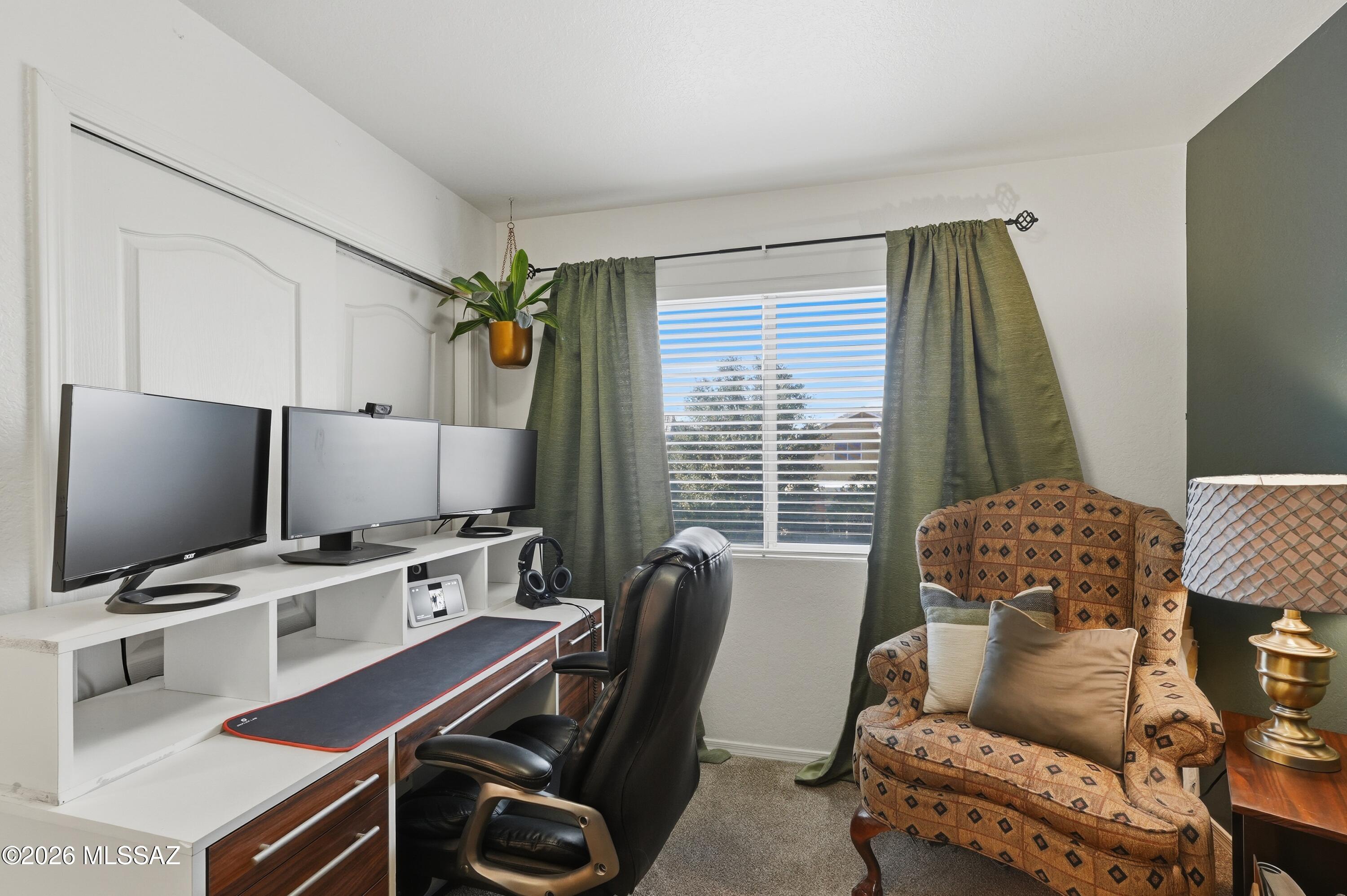 6734 W Nueva Vista Drive