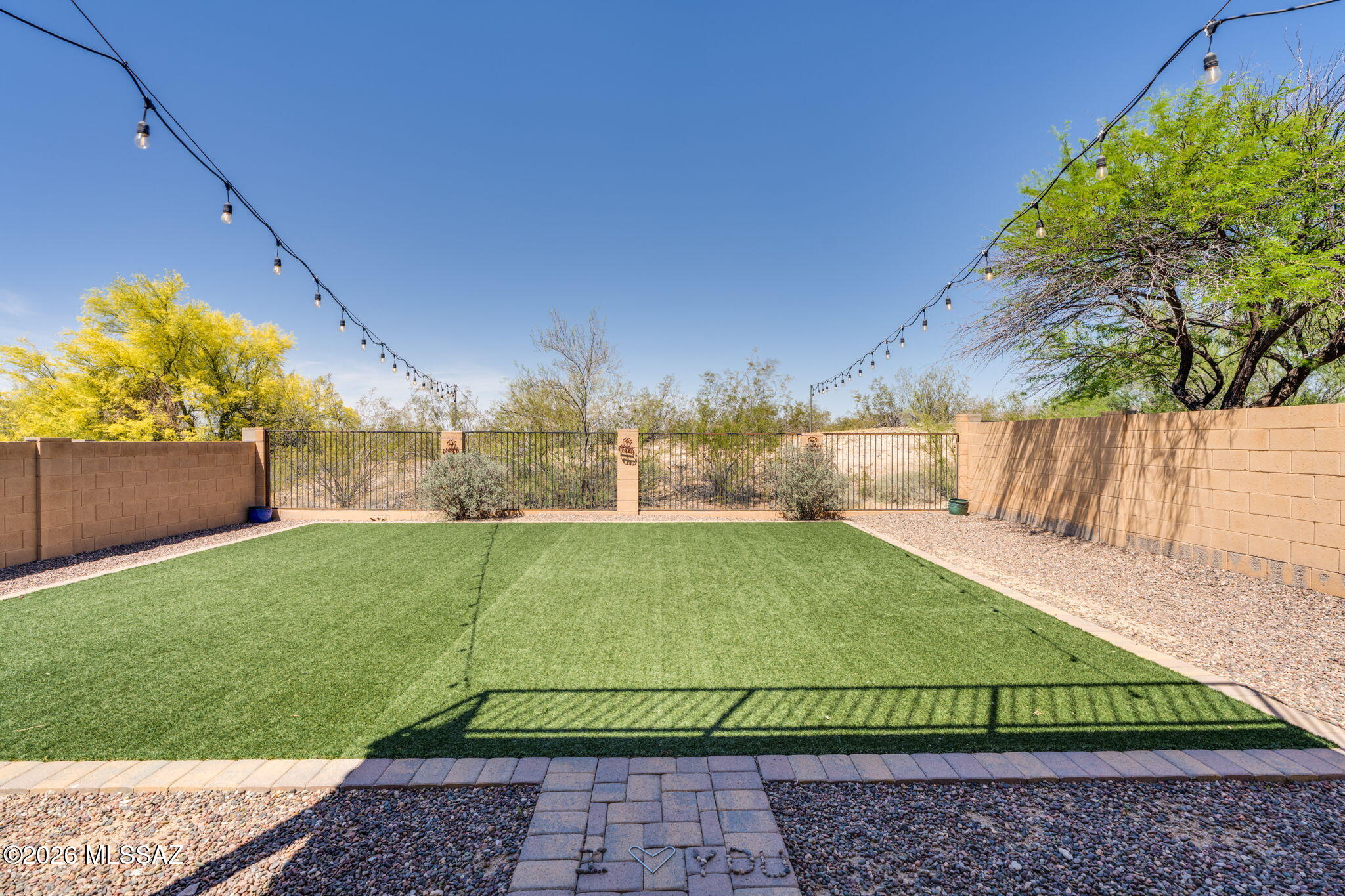 5752 W King Snake Drive